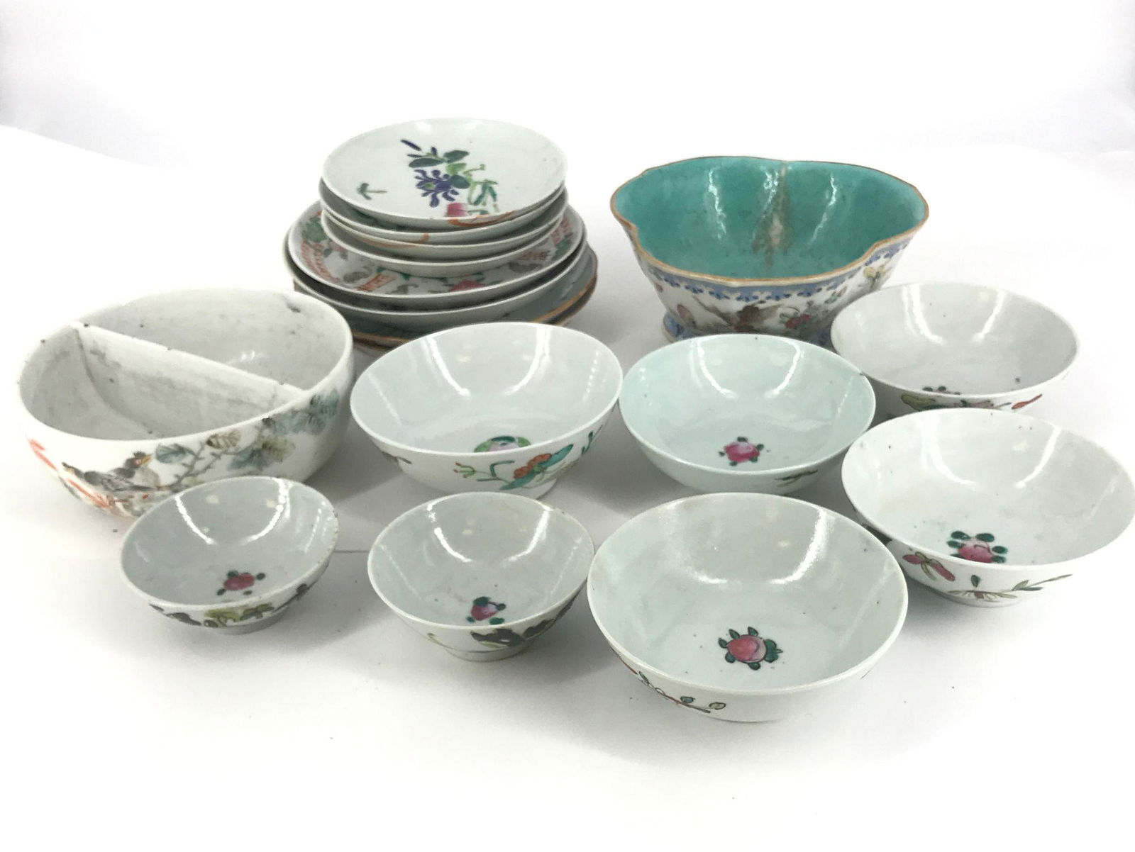 BOX LOT JAPANESE DISHES INCLUDING SOY SAUCE DIPPING (1 of 8)