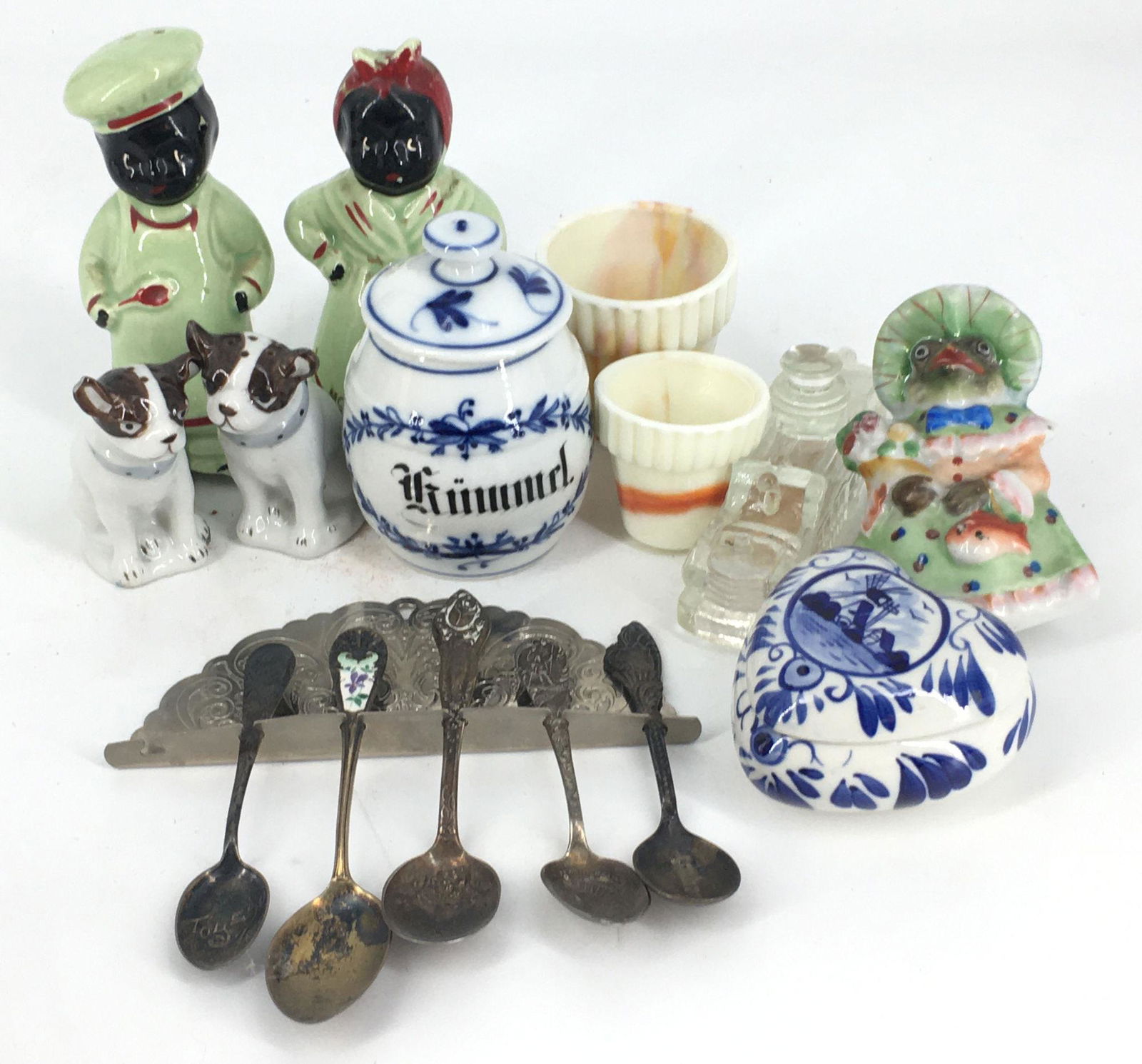 BOX LOT INCLUDING 5" BLACK AMERICANA SALT AND PEPPER (1 of 1)