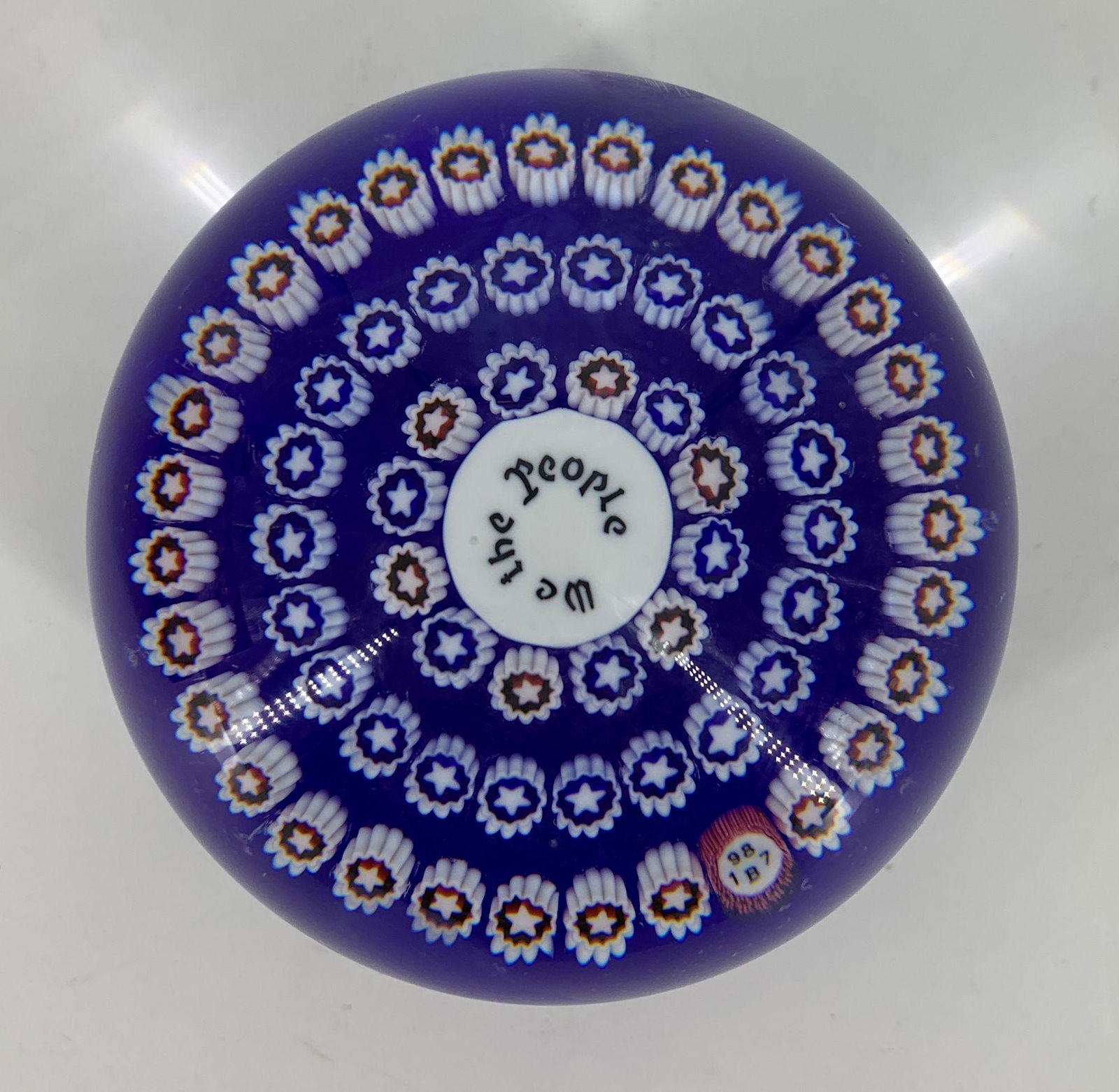 BACCARAT "WE THE PEOPLE" 2Â½" PAPERWEIGHT. (1 of 2)