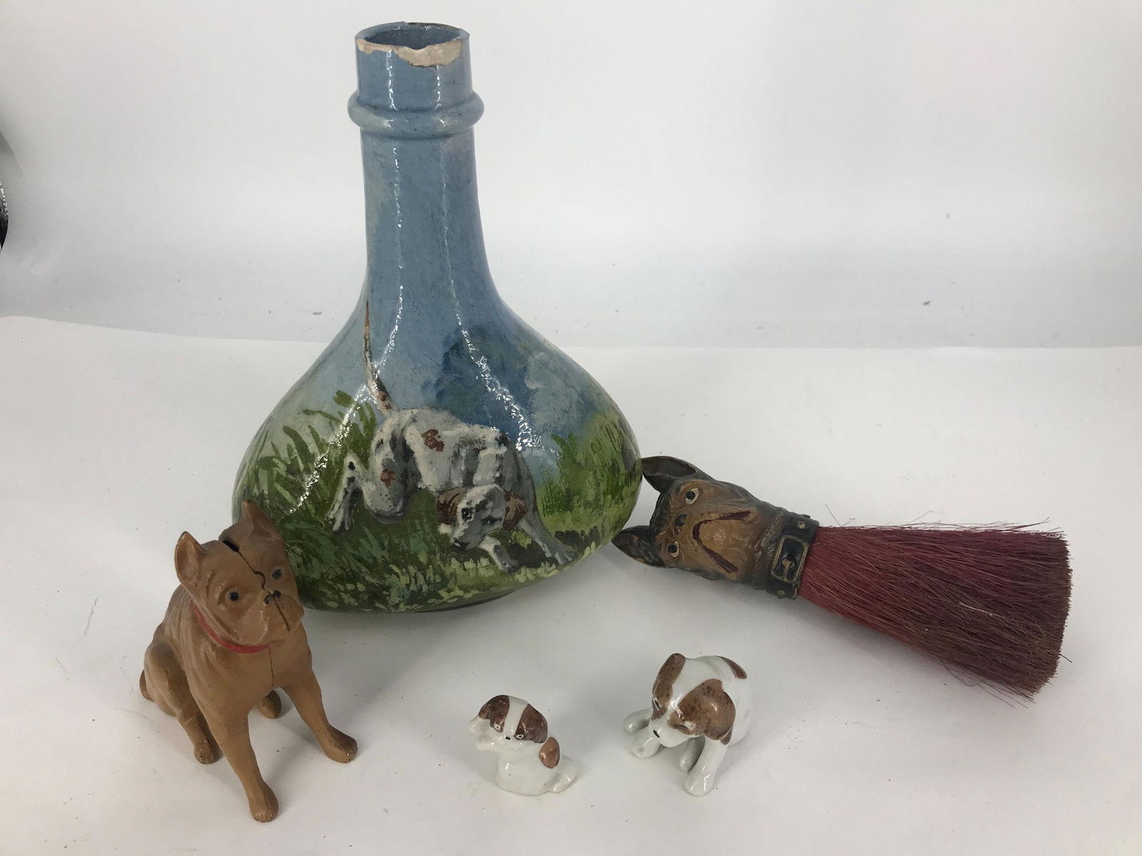BOX LOT DOG DECOR INCLUDING 9" PAINTED VASE (CHIPPED AT: BOX LOT DOG DECOR INCLUDING 9" PAINTED VASE (CHIPPED AT OPENING), AND BROWN 4¼" CAST IRON BULLDOG.