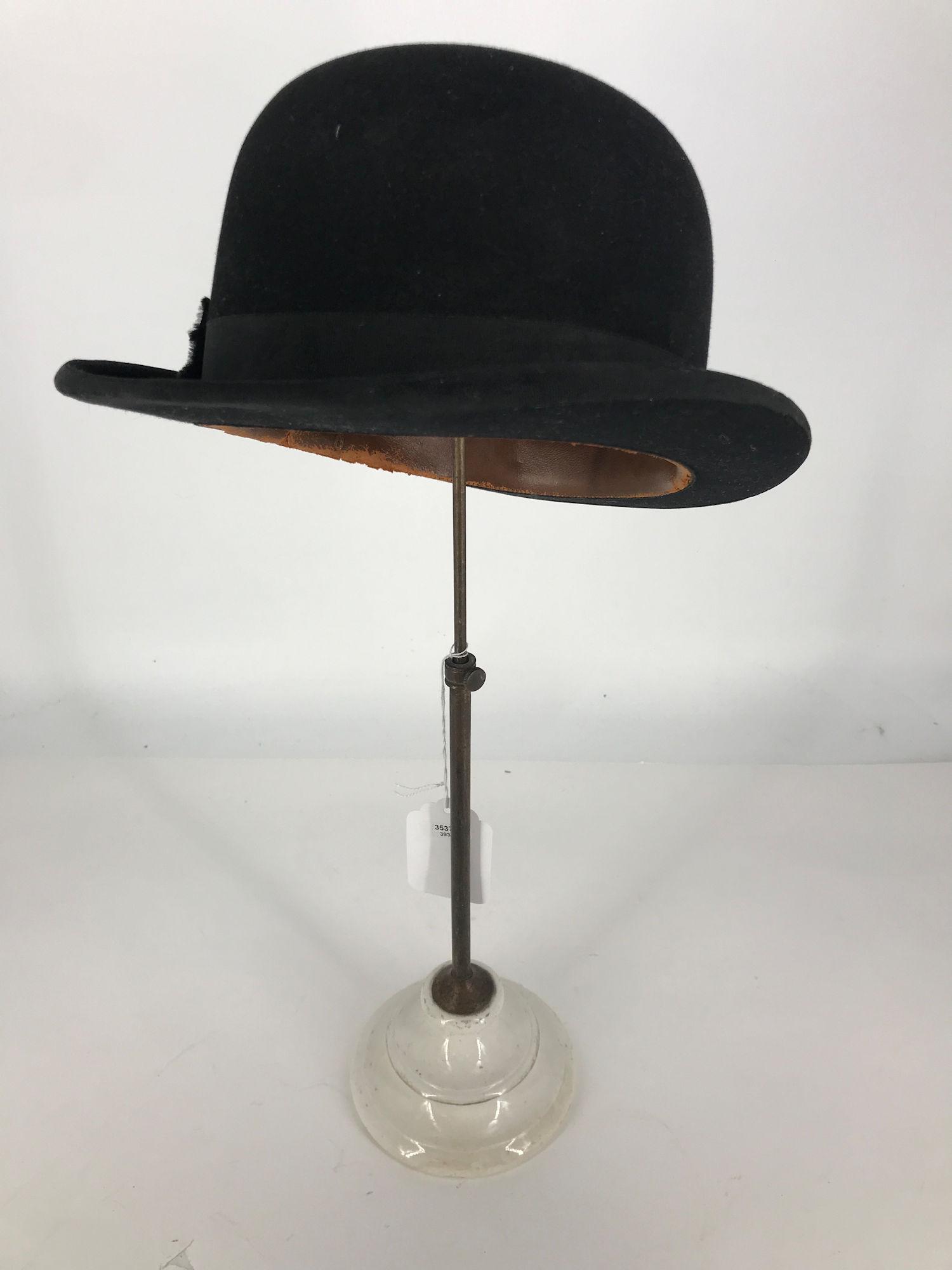 20" VINTAGE ADJUSTABLE CERAMIC AND METAL HAT STAND WITH (1 of 1)