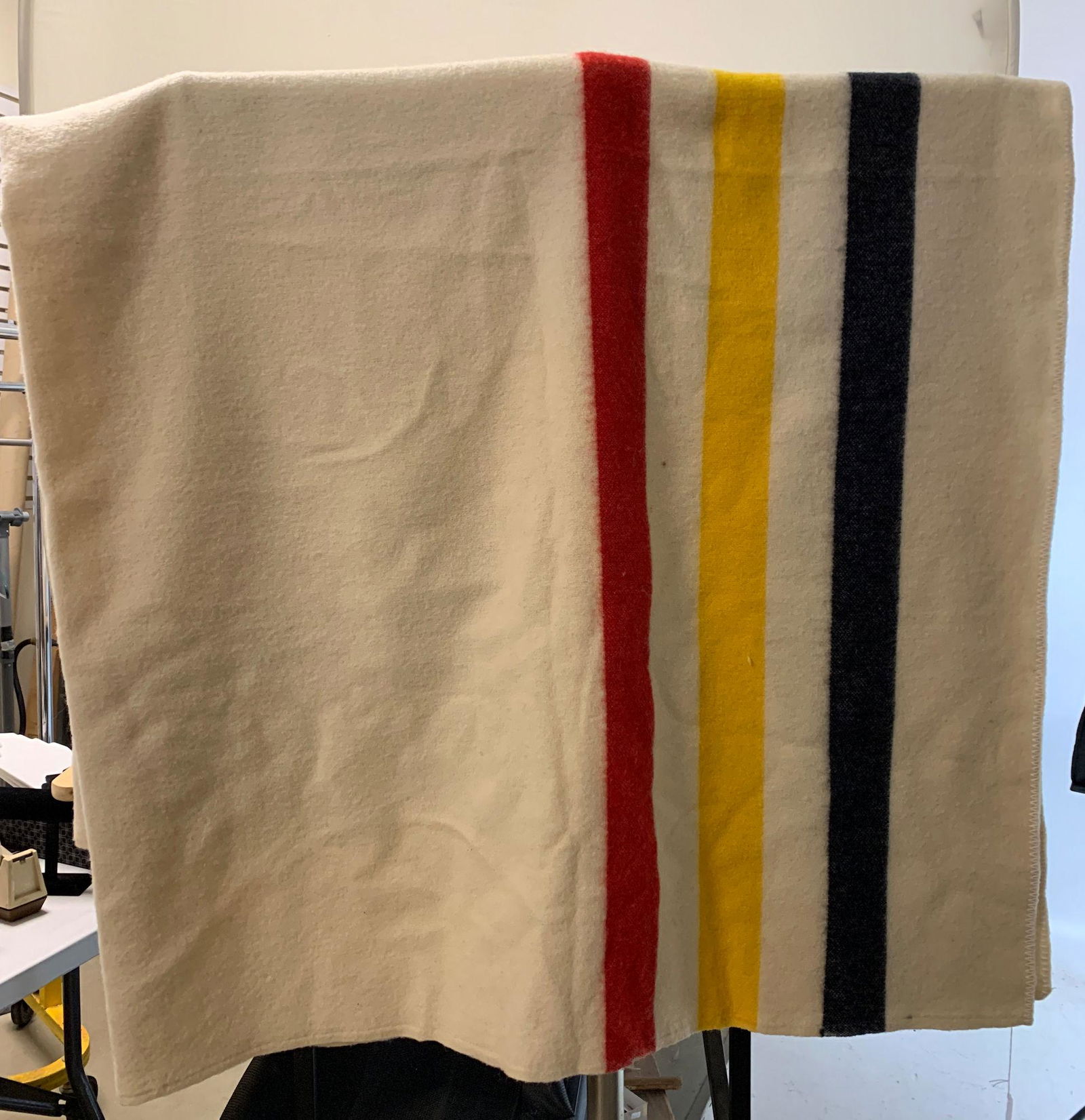 76" X 92" HUDSON BAY STYLE WOOL BLANKET. (1 of 1)