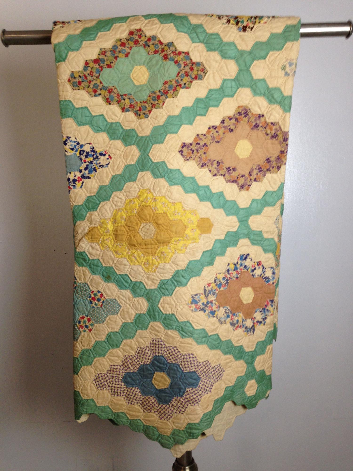 PIECEWORK QUILT- GRANDMOTHER (1 of 8)