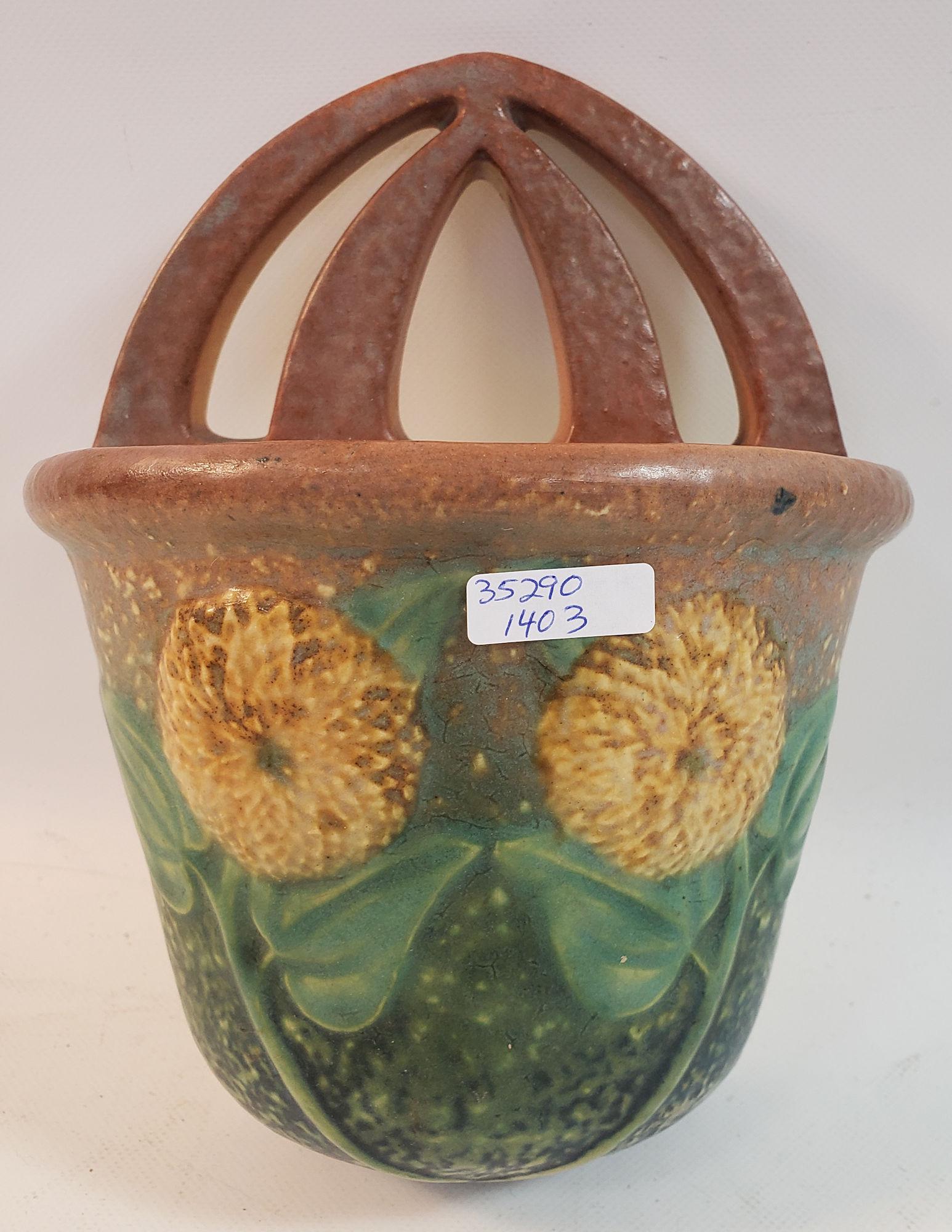 ROSEVILLE 7" WALL POCKET. NO CHIPS, CRACKS, OR REPAIRS (1 of 2)