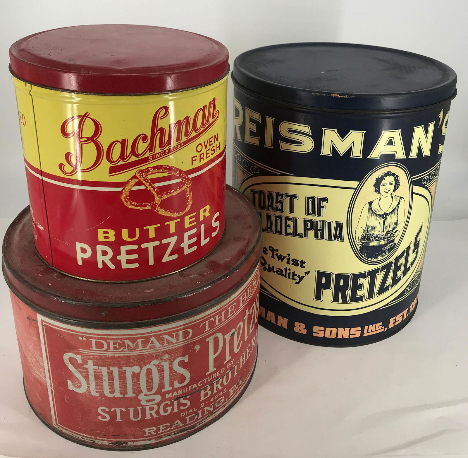 SET OF THREE VINTAGE PRETZEL TINS FROM 6Â½"-11Â½" (1 of 2)