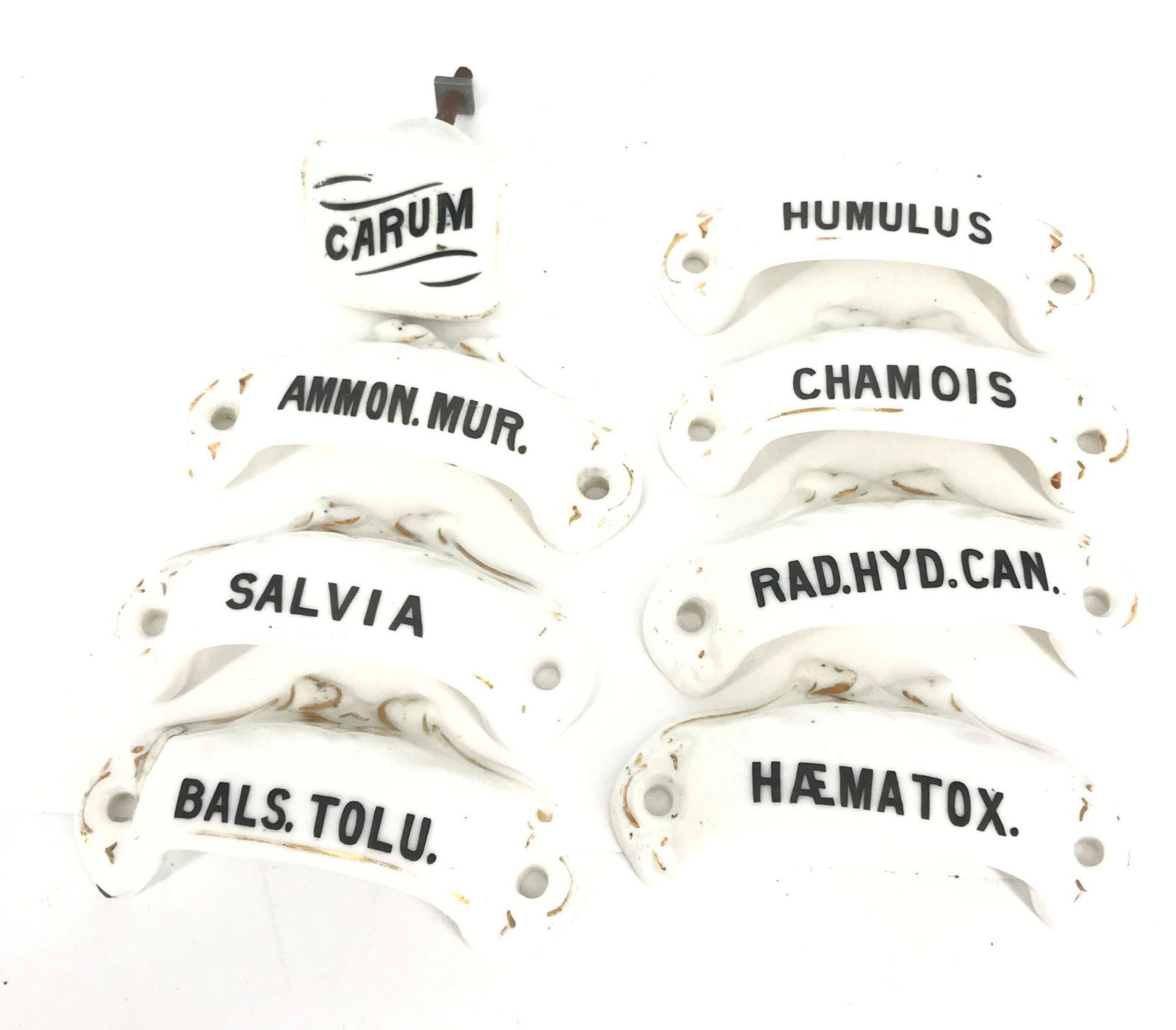 BOX LOT CERAMIC APOTHECARY DRAWER PULLS. (1 of 1)