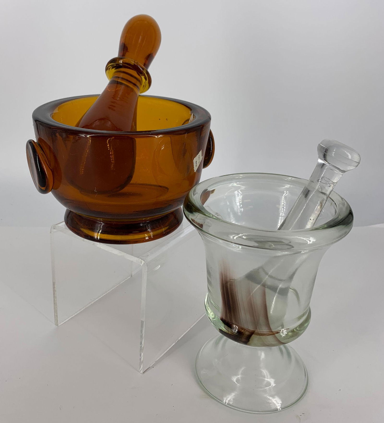 BOX LOT 2 GLASS MORTAR AND PESTLES, 4" & 6": BOX LOT 2 GLASS MORTAR AND PESTLES, 4" & 6"