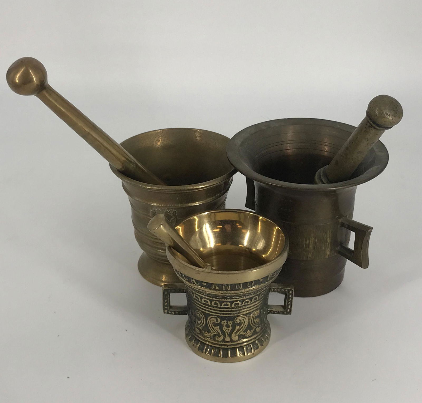 BOX LOT 3 MORTAR AND PESTLE SETS, 3"-4.5" (1 of 1)
