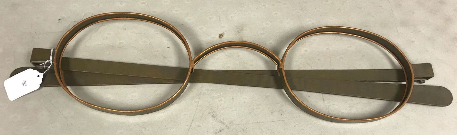 REPRODUCTION EYE GLASS DECOR 8"X33": REPRODUCTION EYE GLASS DECOR 8"X33"