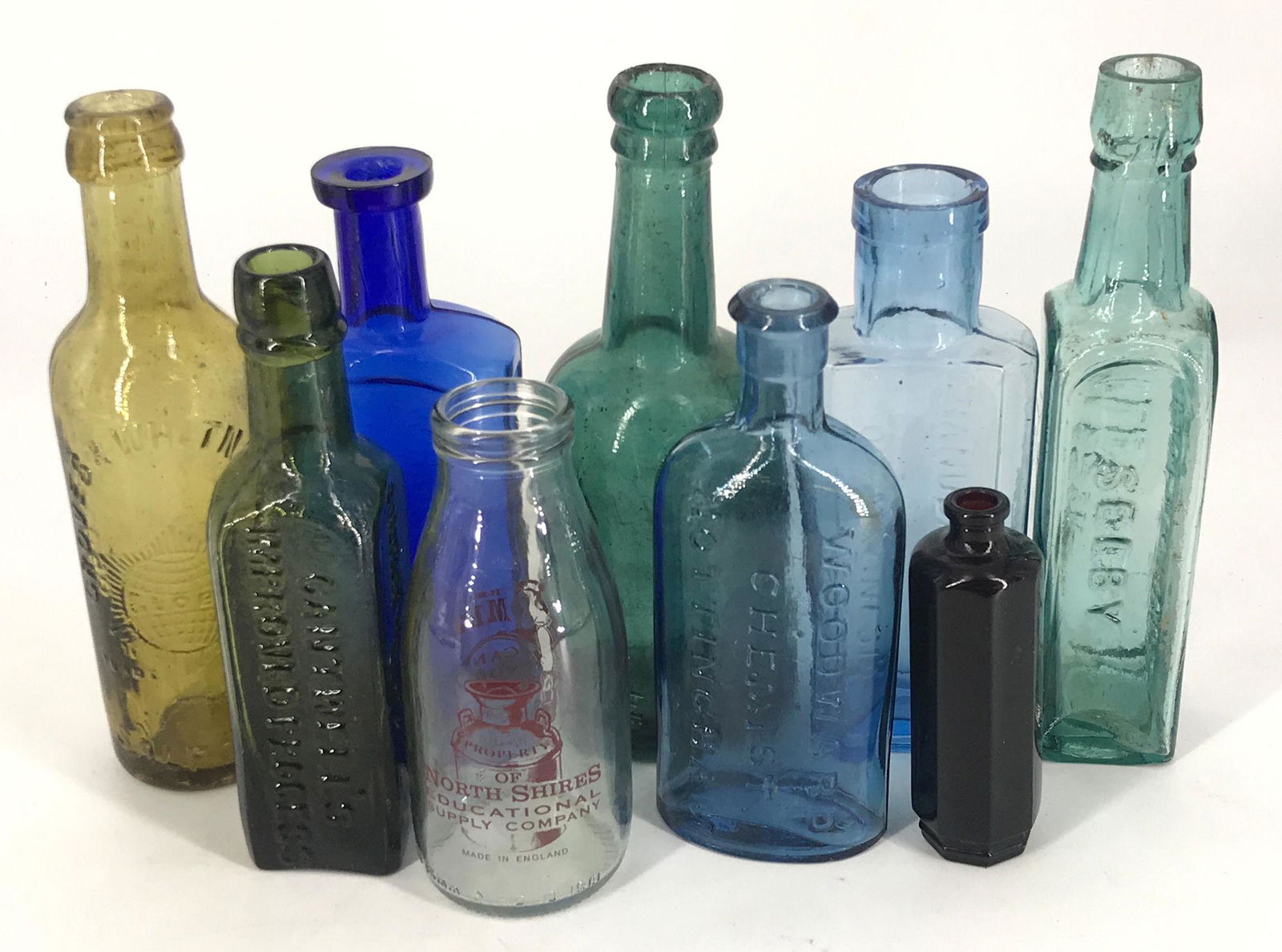 BOX LOT BOTTLES INCLUDING W.H. HOOKER & CO. AND (1 of 1)