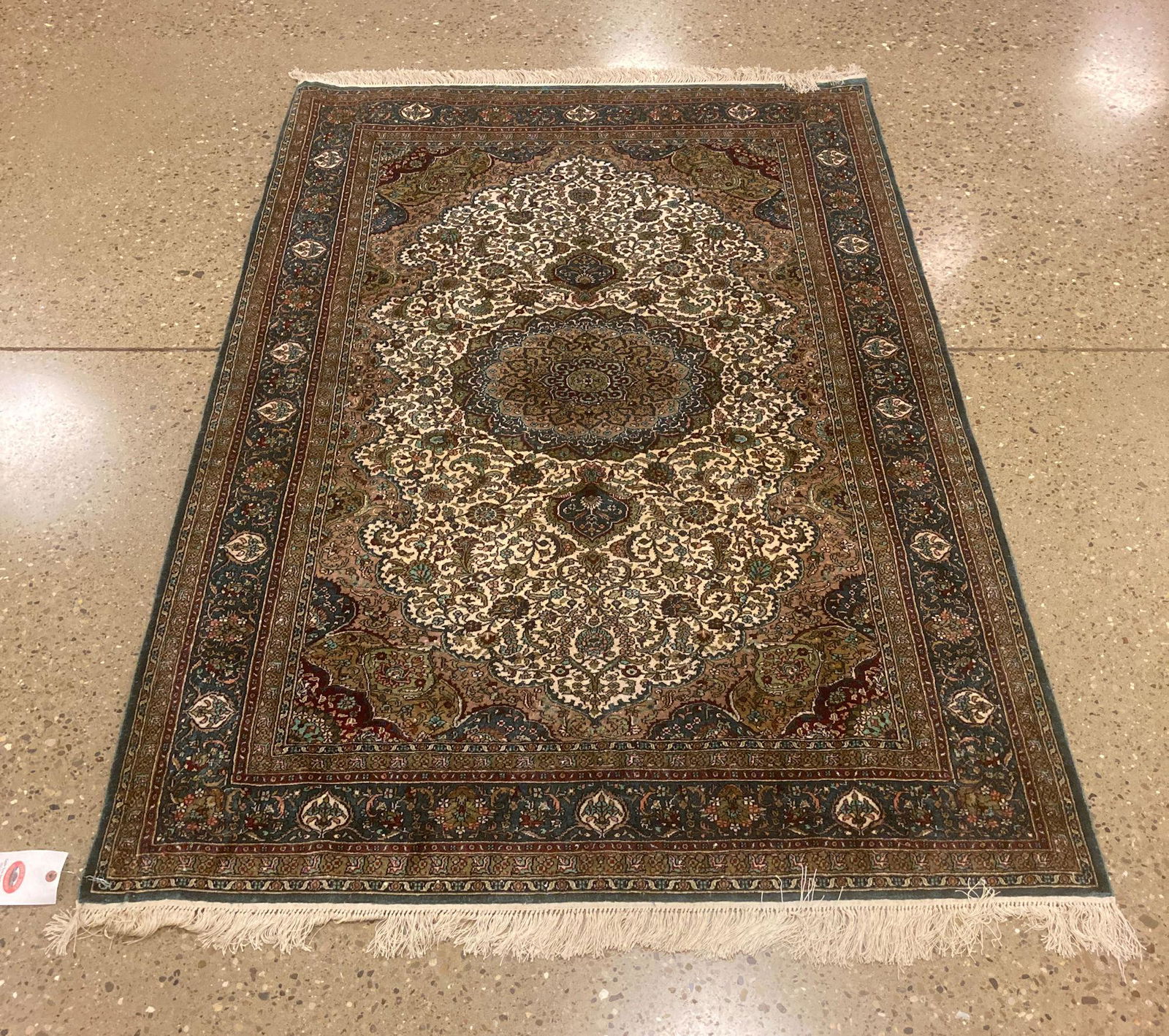 ORIENTAL RUG, PERSIAN SILK 4'1" X 6' (1 of 2)