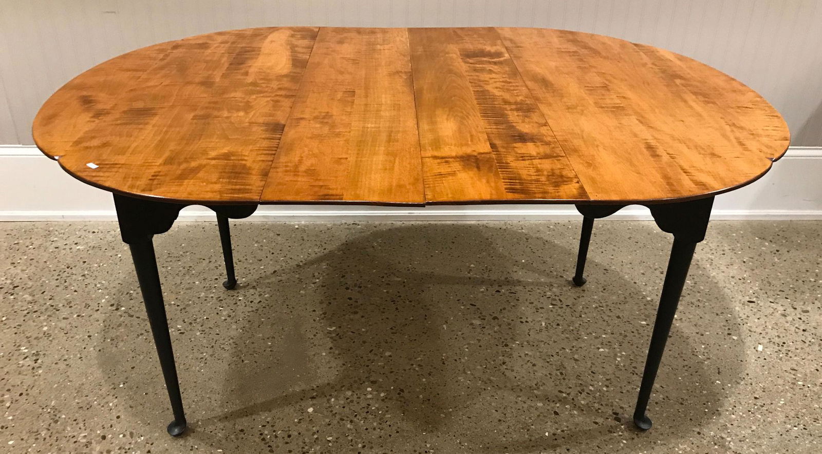 D.R. DIMES QUEEN ANNE DINING TABLE 44" ROUND WITH TIGER (1 of 4)