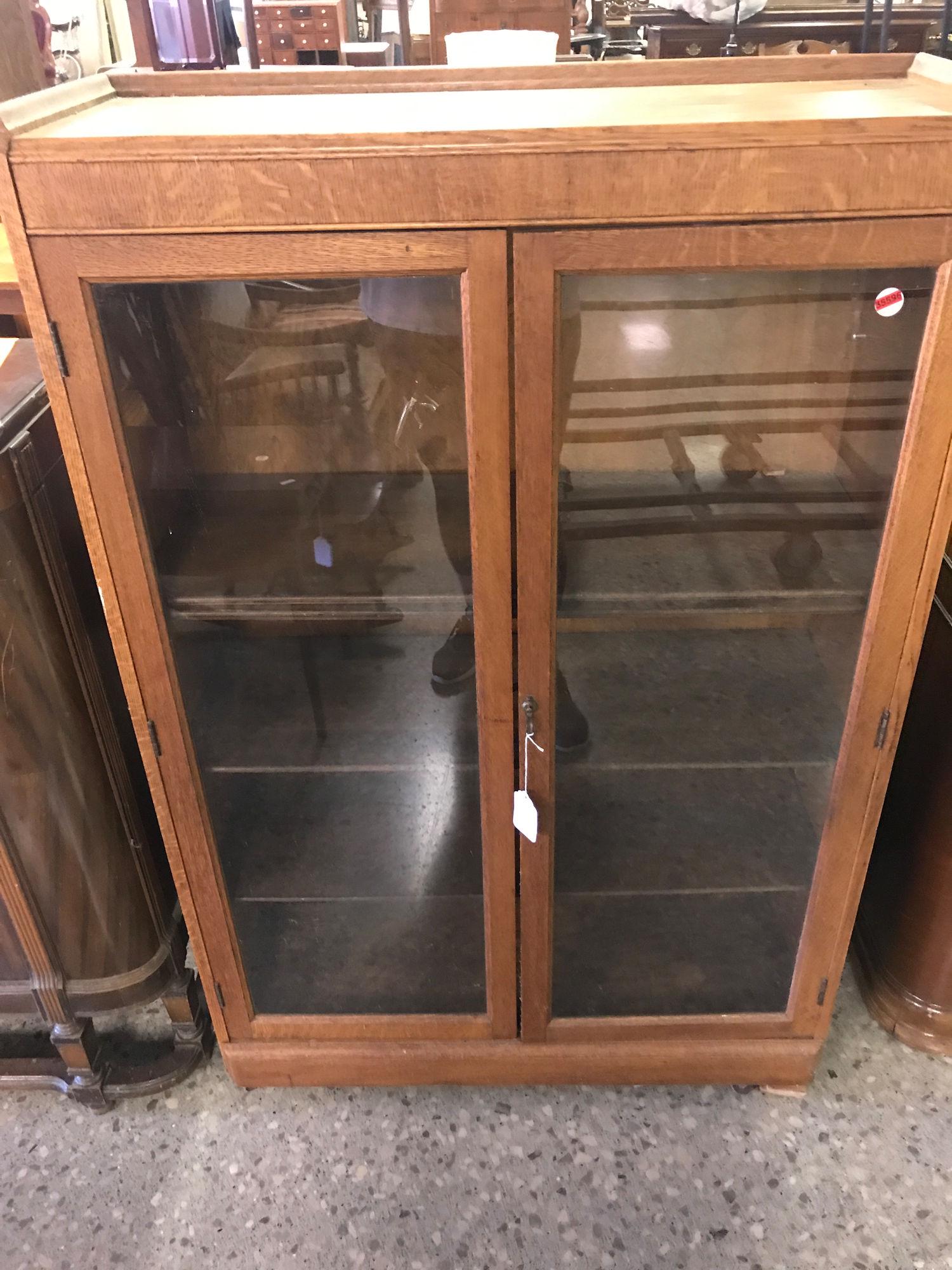 CURIO CABINET 2 GLASS DOORS 4 WOODEN SHELVES (1 of 1)