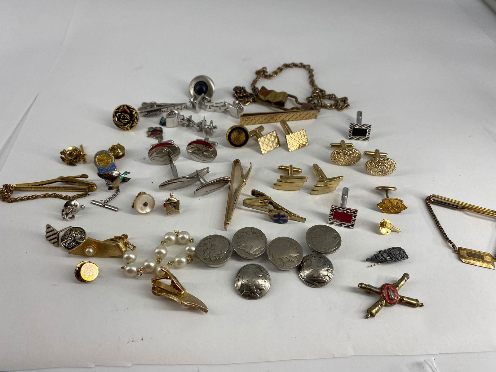 LOT OF ASSORTED MEN'S ACCESSORIES (1 of 14)