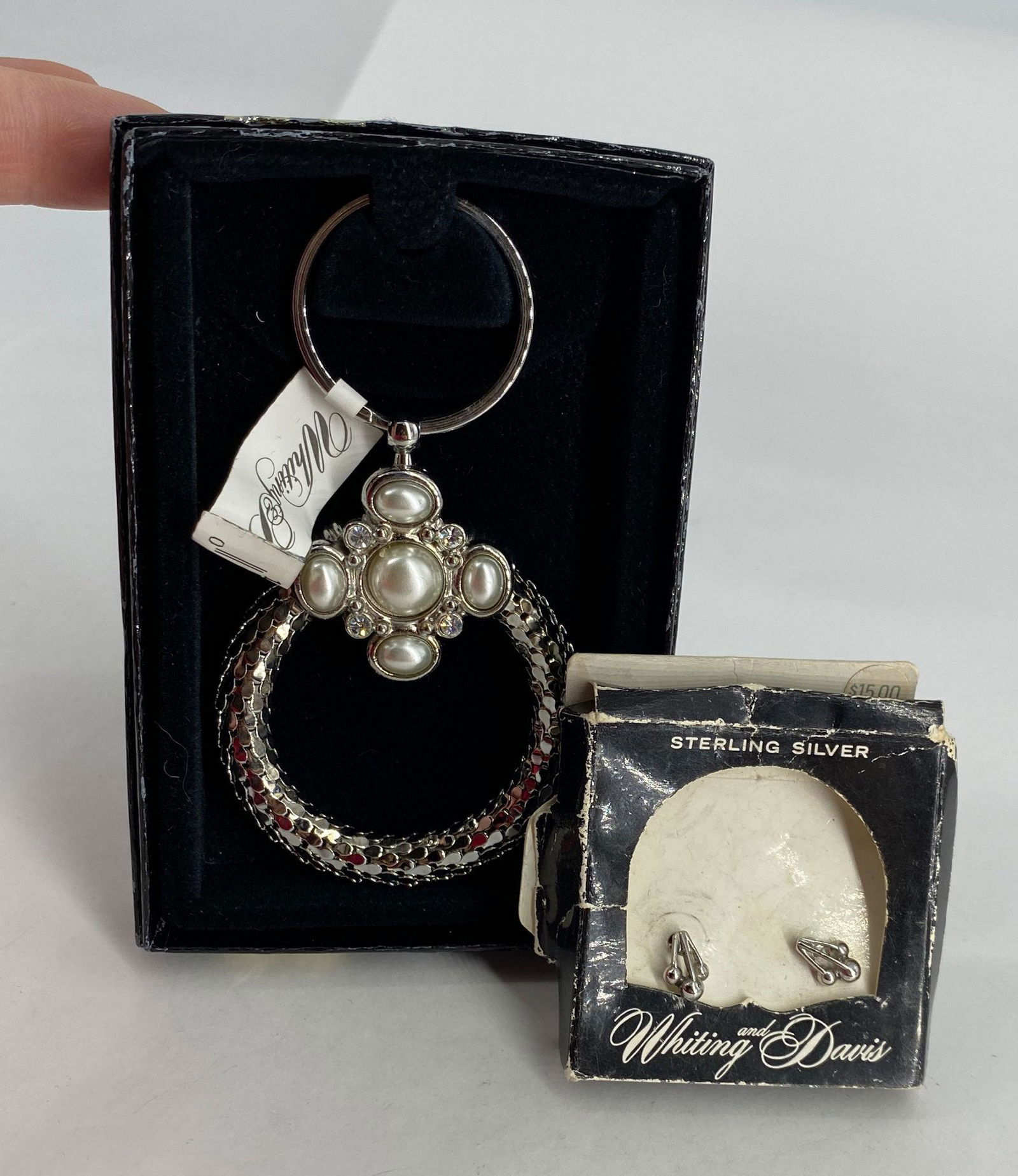 WHITING & DAVIS BRAND JEWELRY AND ACCESSORIES (1 of 3)