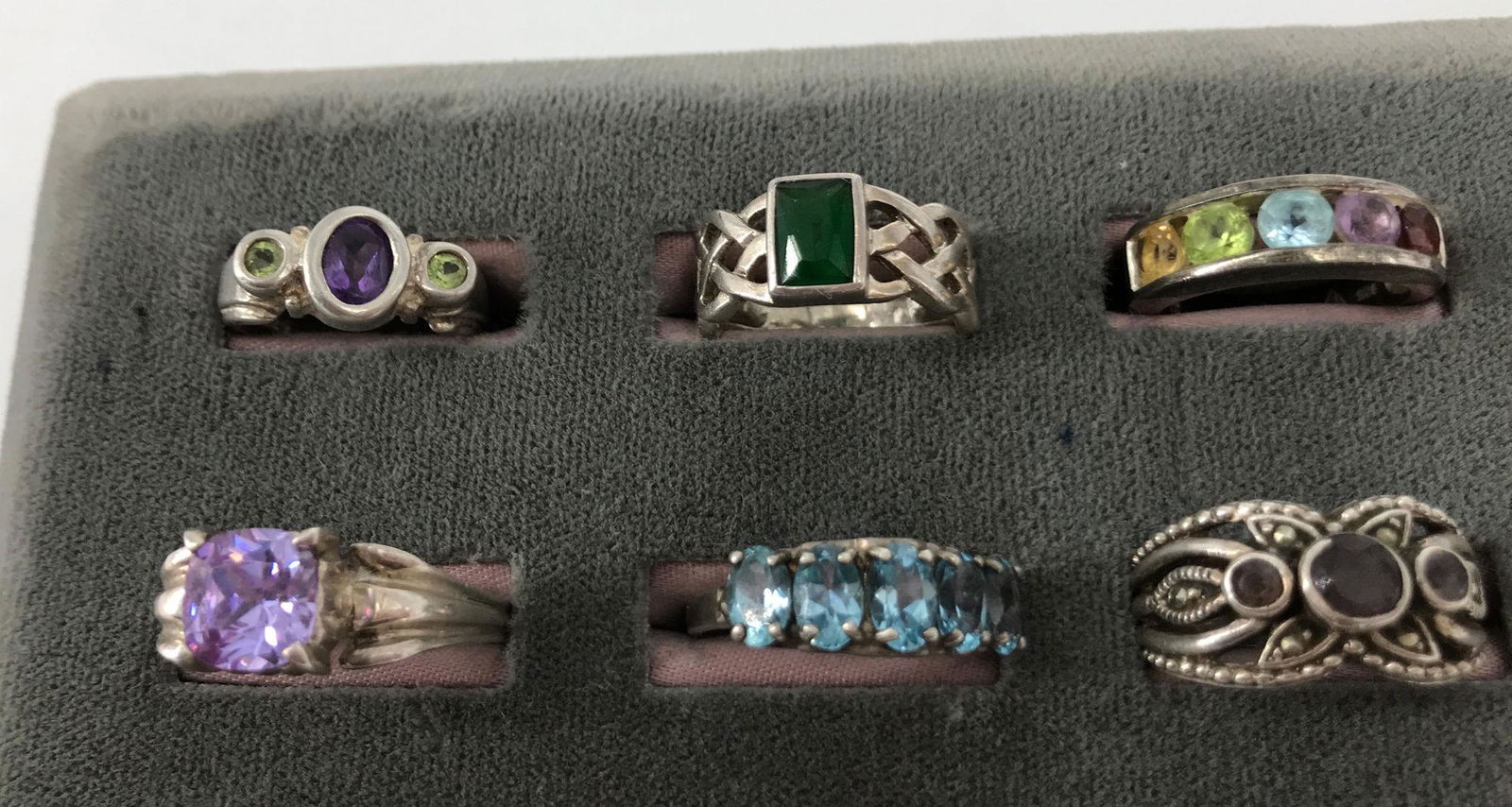 SIX STERLING SILVER RINGS (1 of 3)