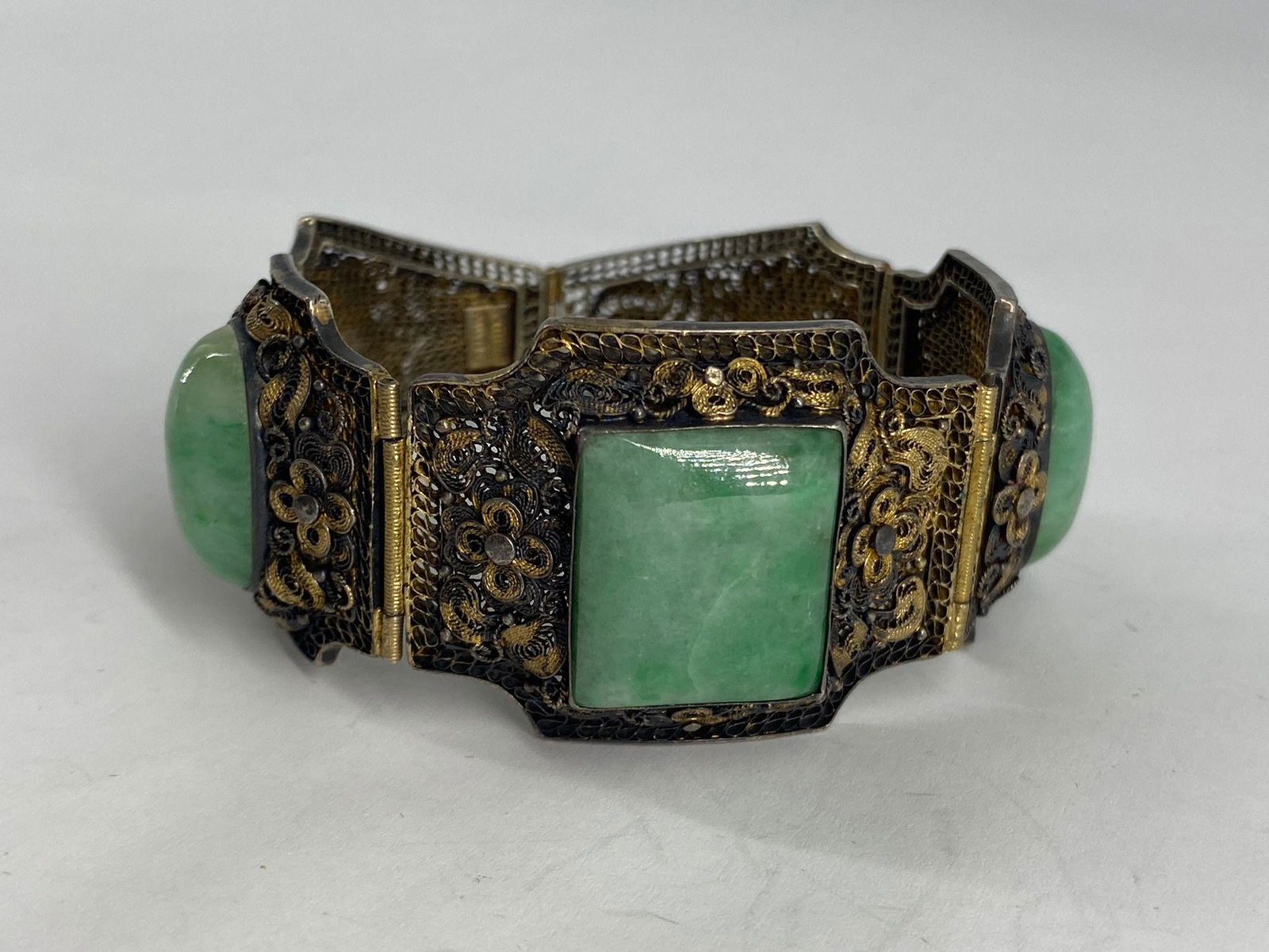 VINTAGE STERLING SILVER AND JADE BRACELET (1 of 6)