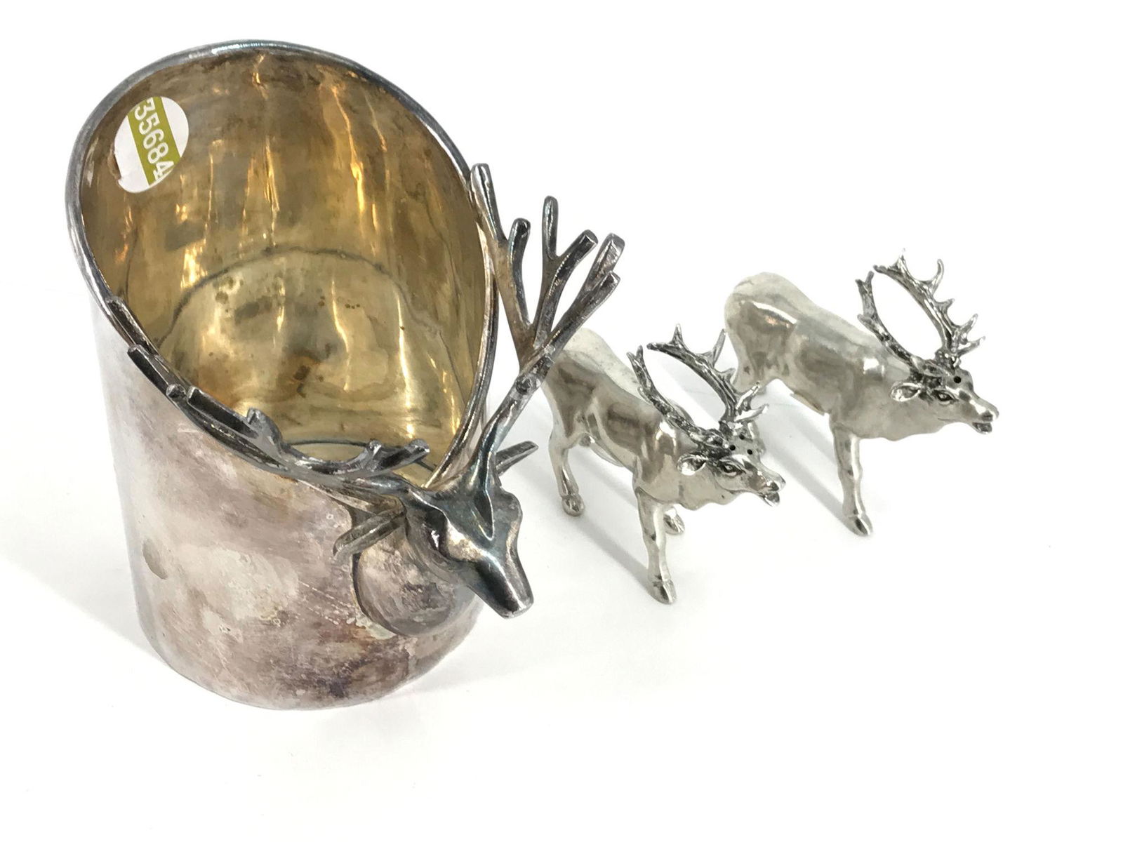 LOT OF DEER AND REINDEER ITEMS (1 of 3)