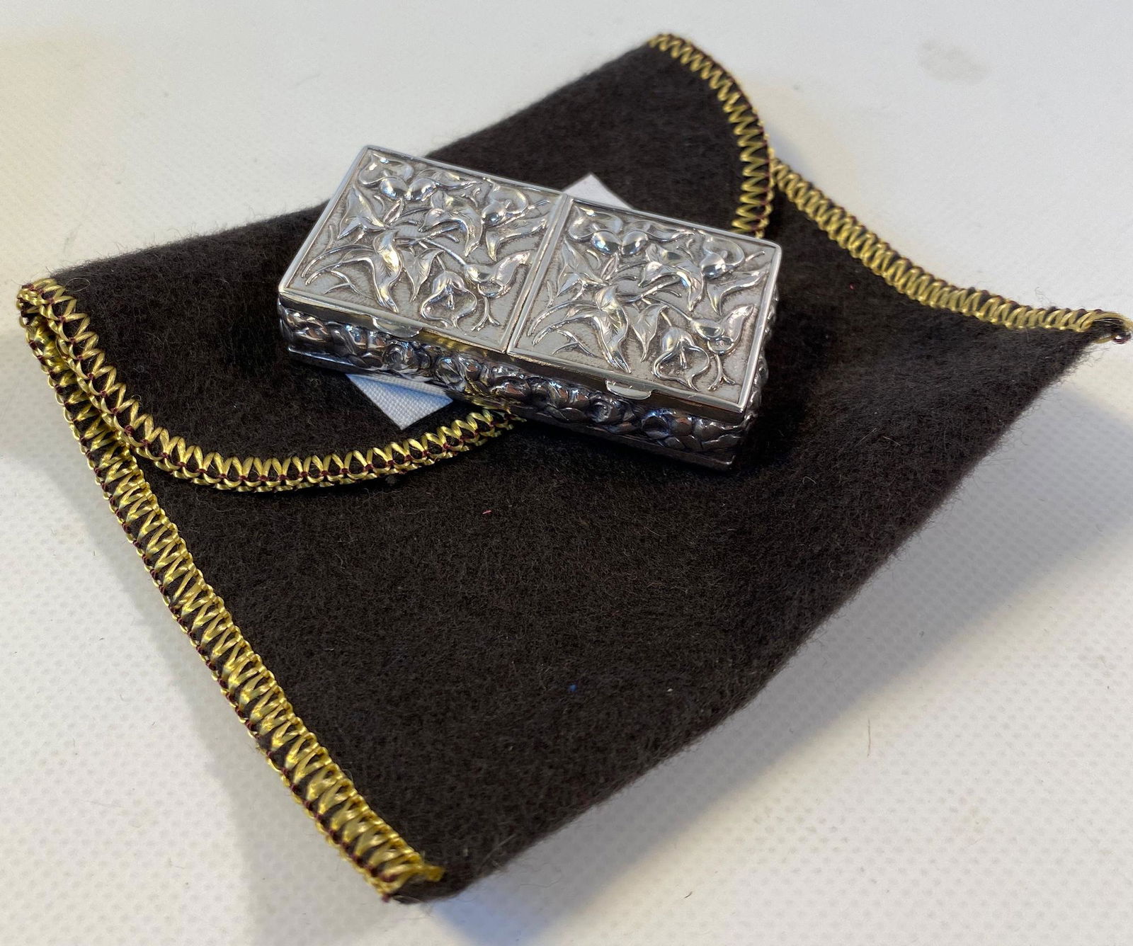 SMALL STERLING SILVER REPOUSSE BOX (1 of 7)