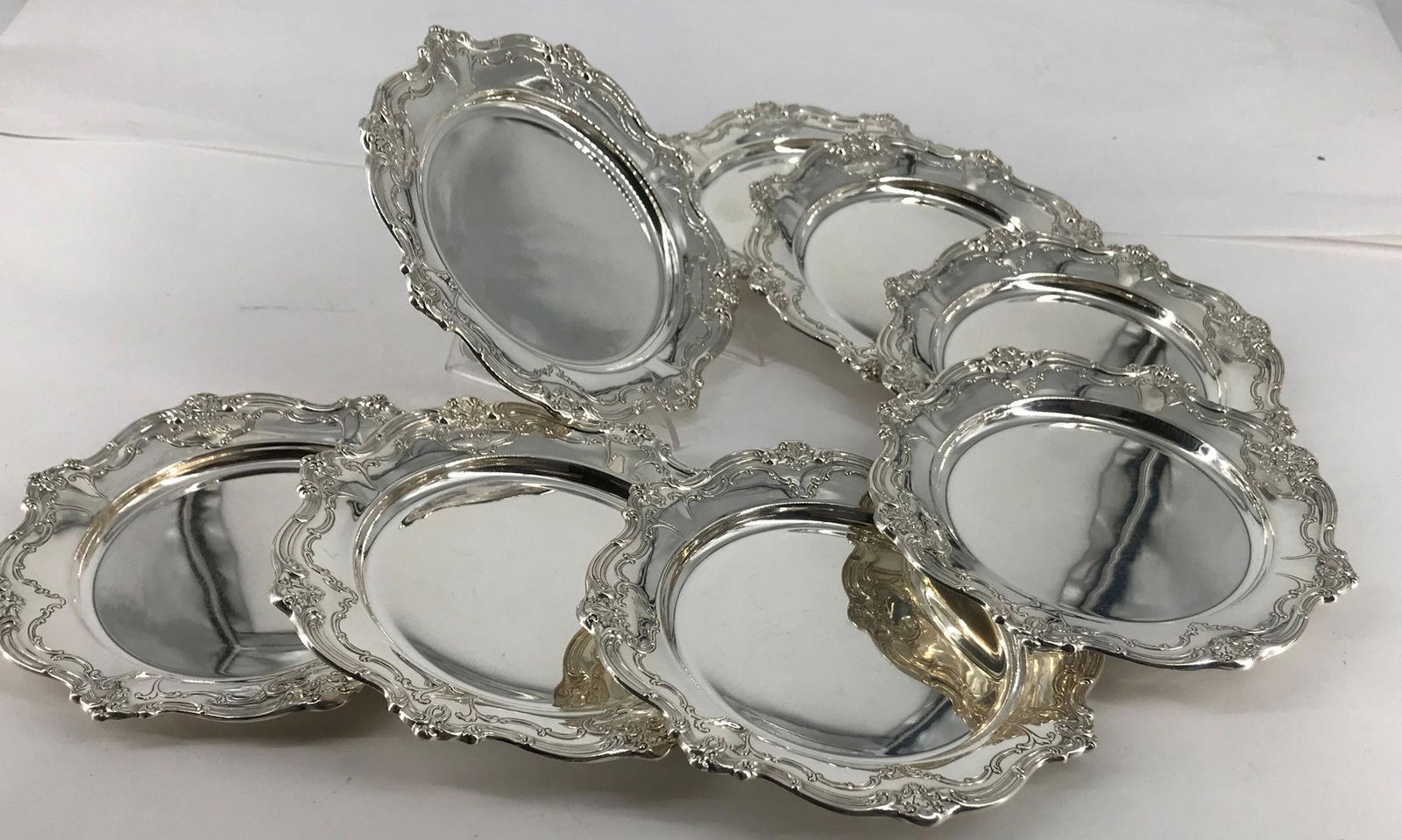 LOT OF STERLING SILVER BREAD/BUTTER PLATES (1 of 3)