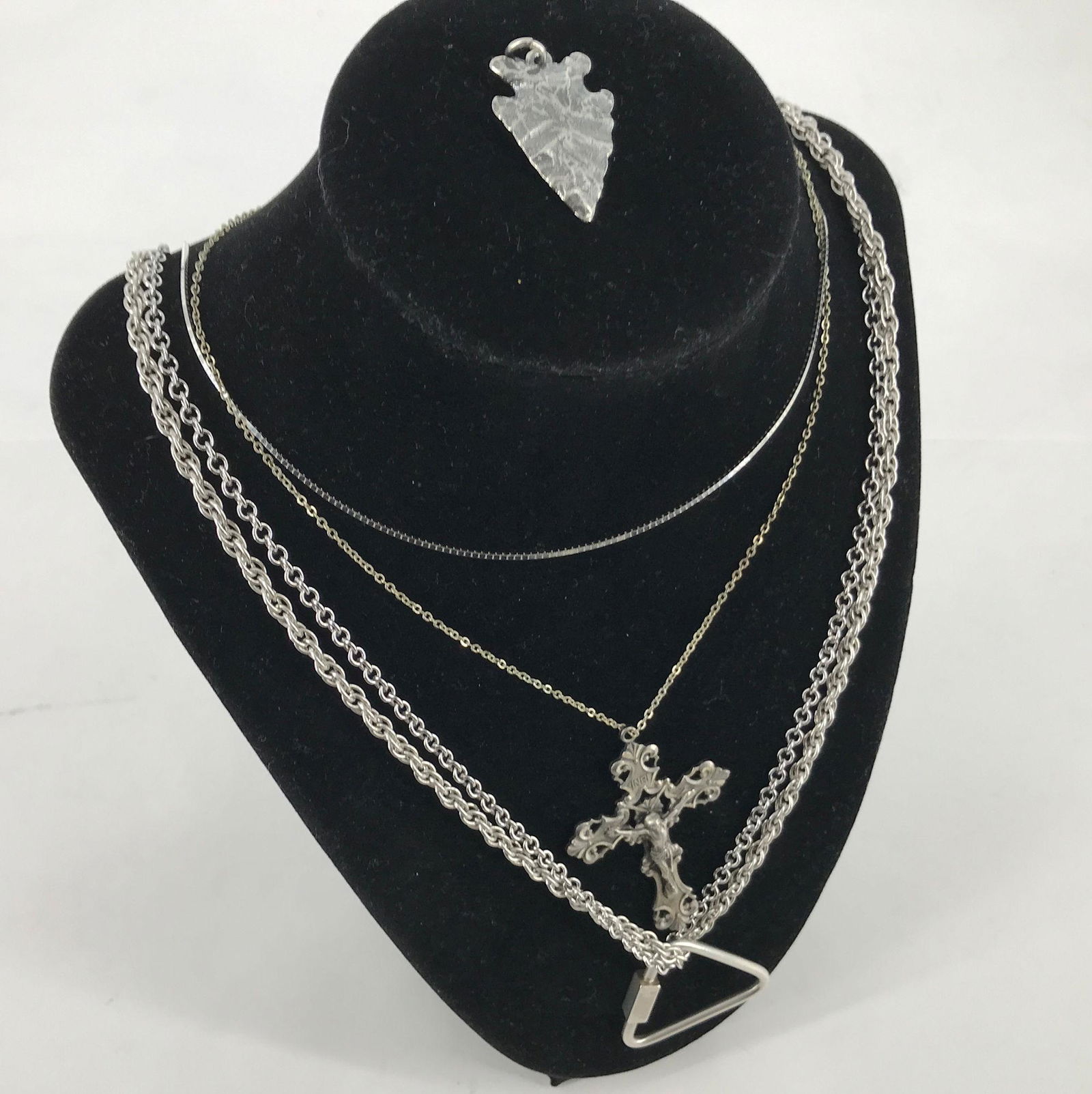 STERLING AND SILVER TONE METAL JEWELRY (1 of 4)