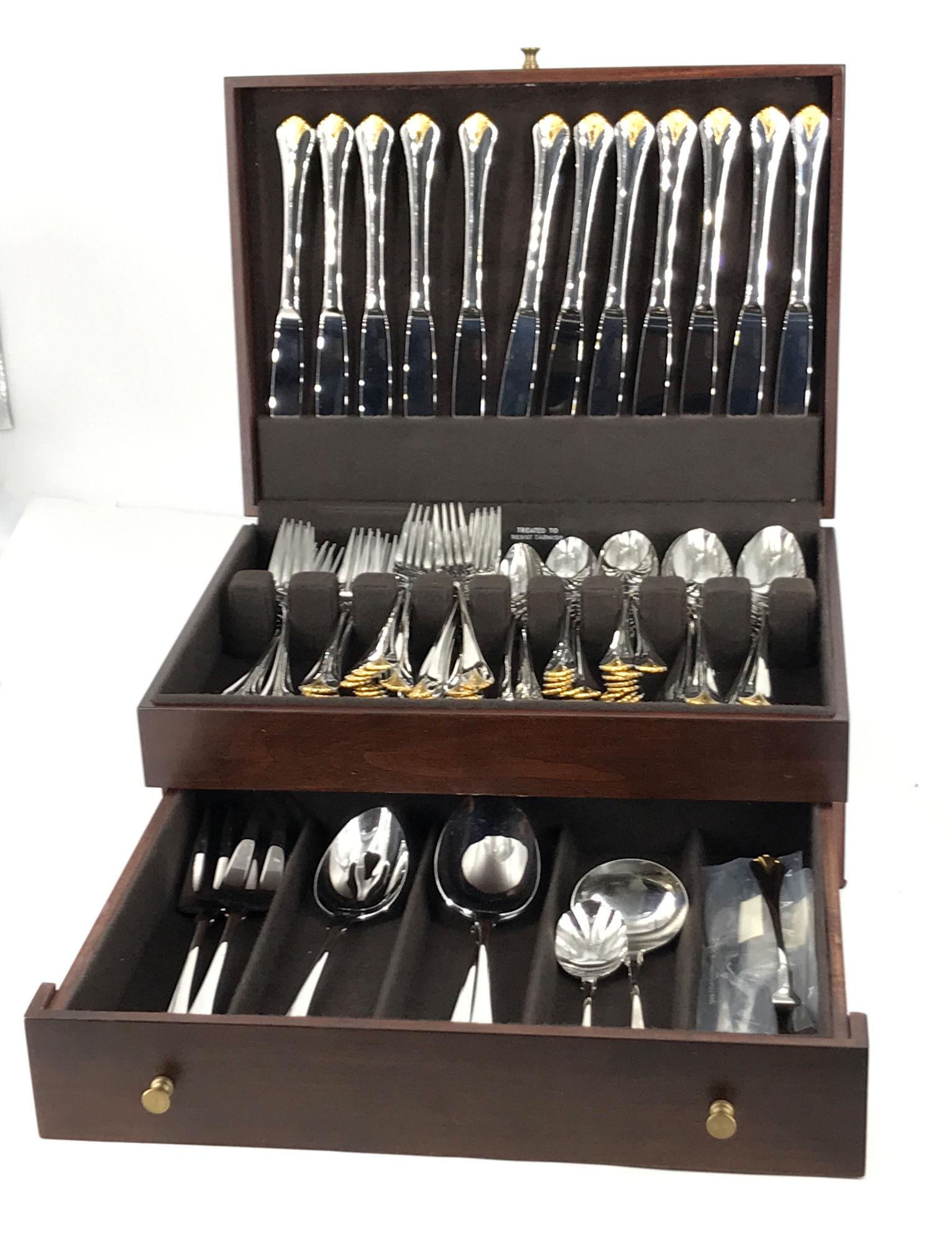 MODERN STAINLESS FLATWARE SET FROM YAMAZAKI IN WOODEN (1 of 5)