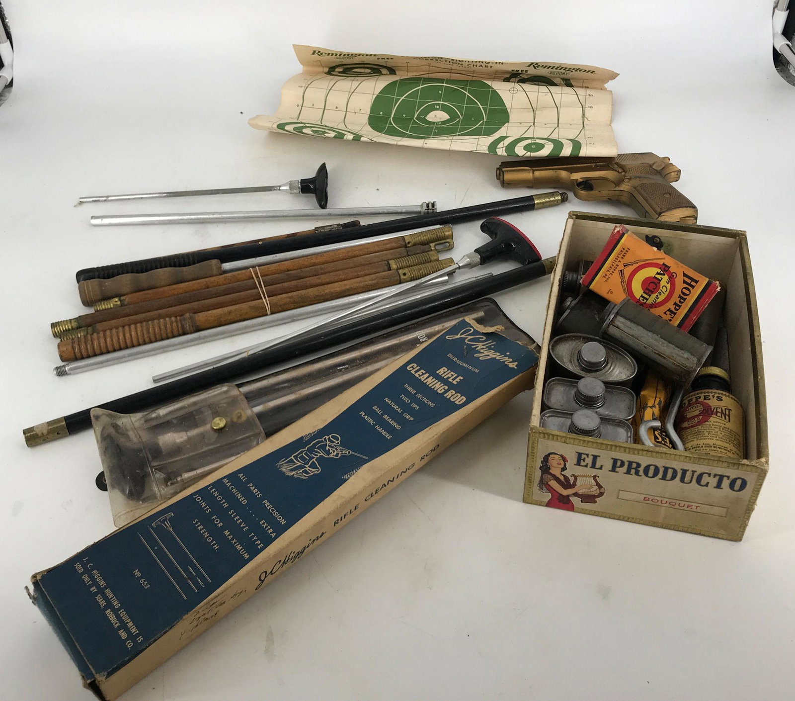 BOX LOT INCLUDING GUN CLEANING TOOLS: BOX LOT INCLUDING GUN CLEANING TOOLS