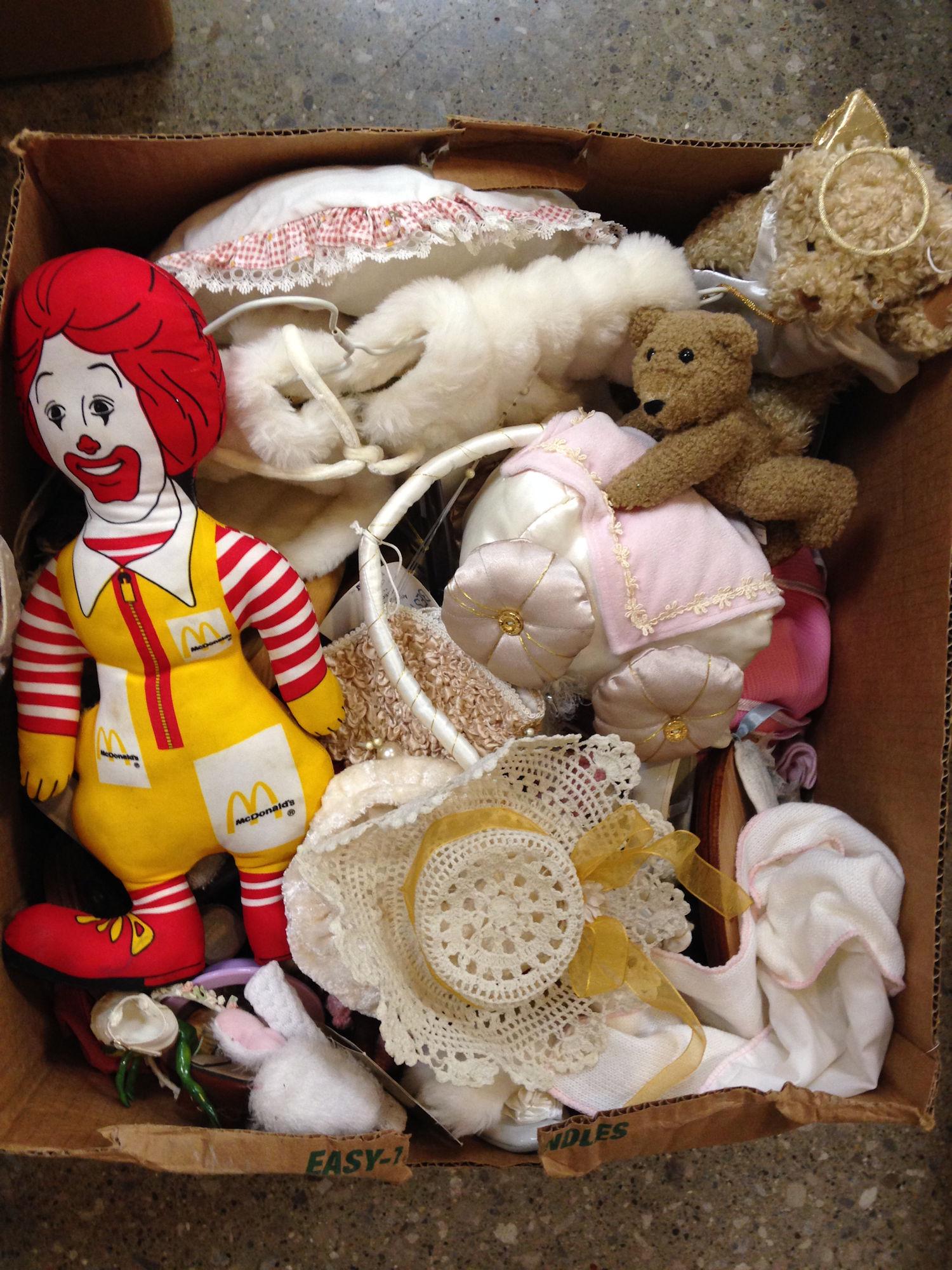 LOT MISCELLANEOUS DOLL ITEMS. ALL ITEMS SOLD AS IS. (1 of 1)