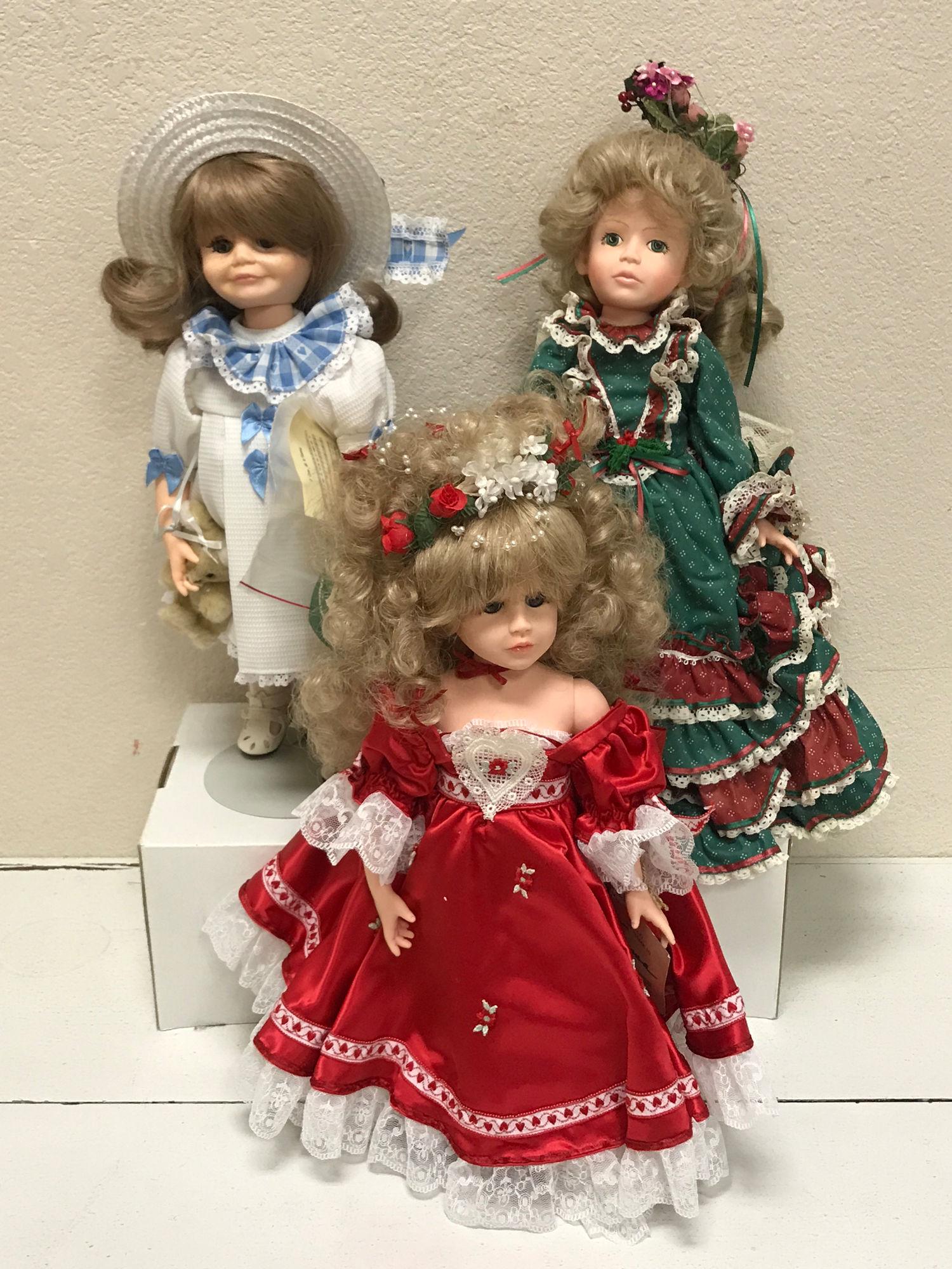 3 BOXED ROBIN WOODS DOLLS. ALL ITEMS ARE SOLD AS IS. (1 of 1)