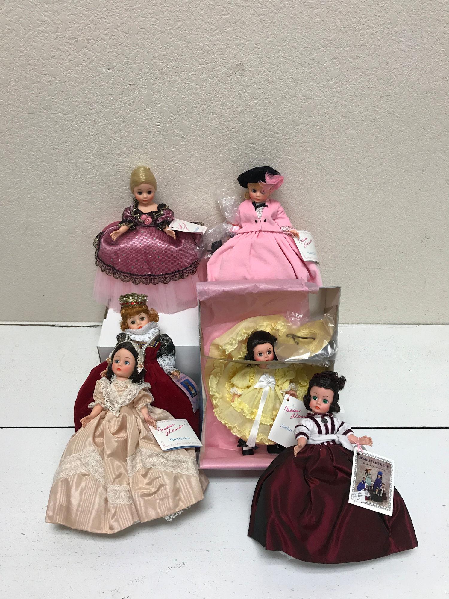 LOT 6 BOXED MADAME ALEXANDER DOLLS INCLUDING QUEEN: LOT 6 BOXED MADAME ALEXANDER DOLLS INCLUDING QUEEN ELIZABETH I. ALL ITEMS ARE SOLD AS IS. CONDITION REPORTS ARE NOT AVAILABLE.