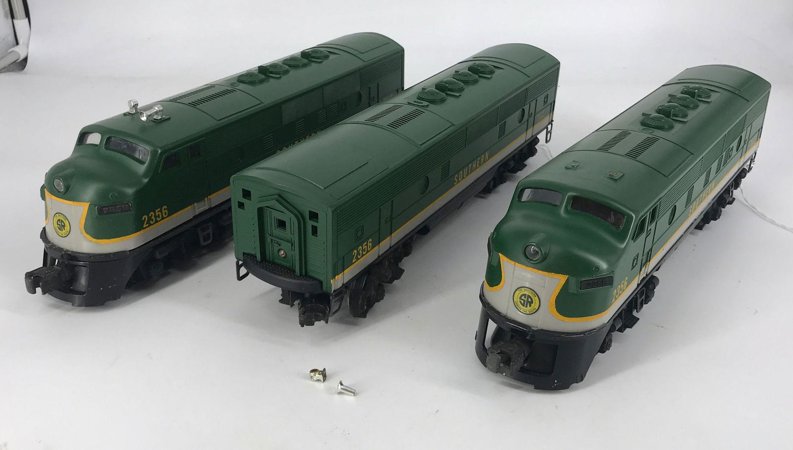 LIONEL POSTWAR O GAUGE 2356 SOUTHERN F3 ABA SET AND (1 of 20)
