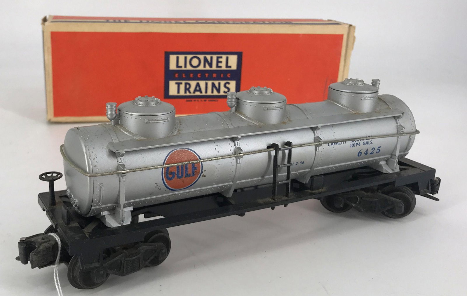 LIONEL POSTWAR O GAUGE 6425 GULF THREE DOME TANK CAR IN (1 of 2)