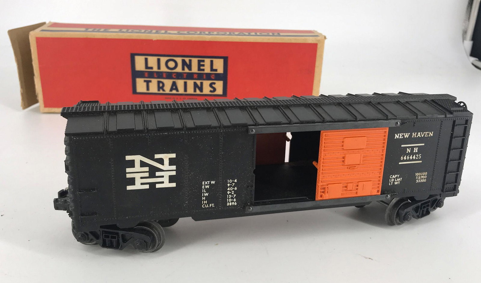 LIONEL POSTWAR O GAUGE 6464-425 HEW HAVEN BOX CAR WITH (1 of 2)