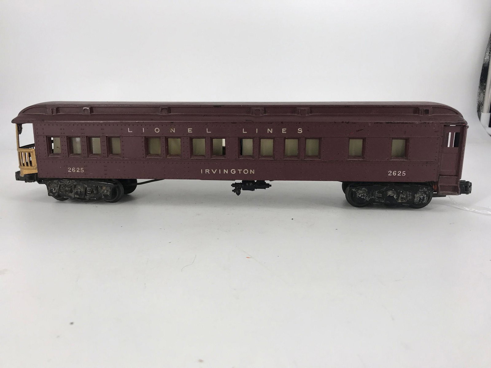 LIONEL POSTWAR O GAUGE 2625 IRVINGTON PULLMAN CAR NO (1 of 5)