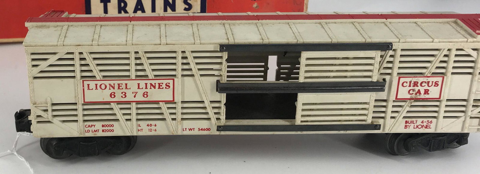 LIONEL POSTWAR O GAUGE 6376 CIRCUS STOCK CAR WITH (1 of 2)