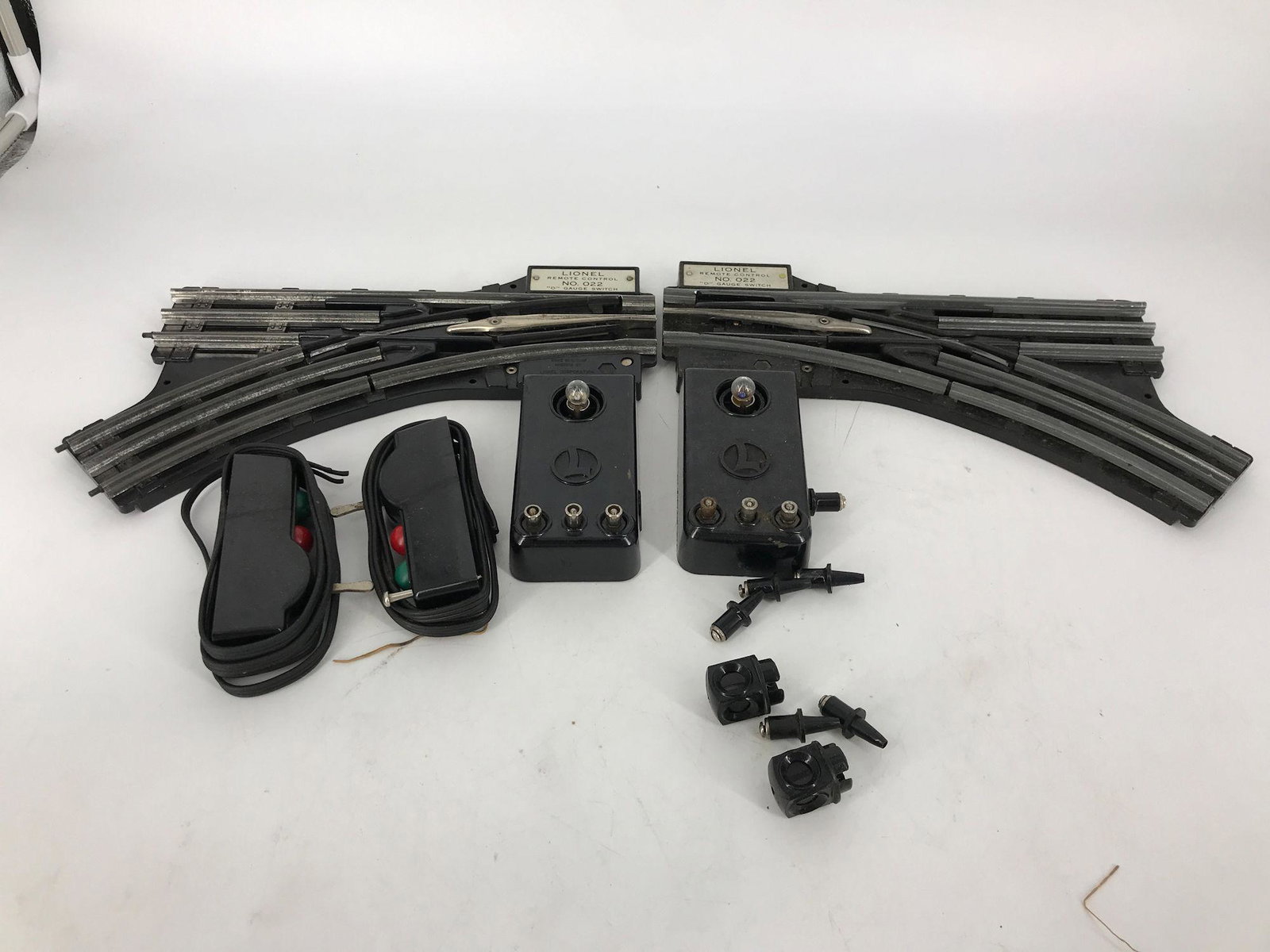 LIONEL O GAUGE POST WAR PAIR OF NUMBER 022 SWITCHES IN: LIONEL O GAUGE POST WAR PAIR OF NUMBER 022 SWITCHES IN ORIGINAL BOX