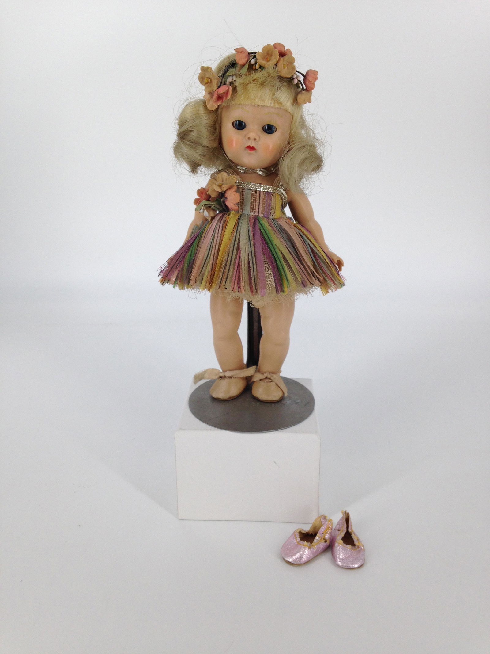 7 1/2" VOGUE HARD PLASTIC GINNY. DRESSED IN TAGGED (1 of 2)