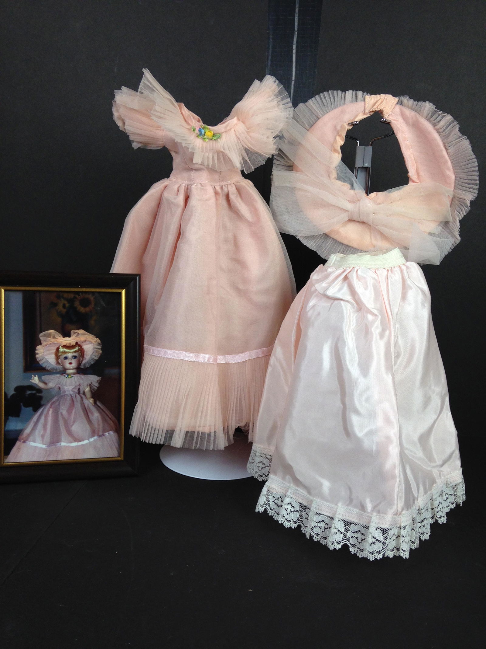 CUSTOM MADE GOWN FOR A 14" MARY HOYER DOLL MADE BY MARY (1 of 6)