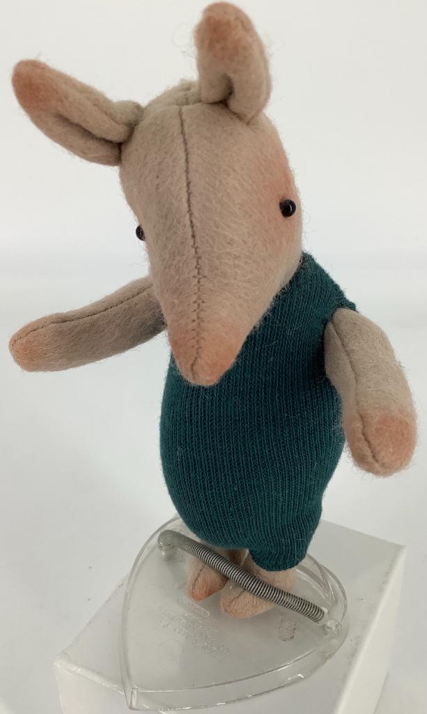 6" (to top of ears) R. John Wright "Piglet" from the (1 of 1)