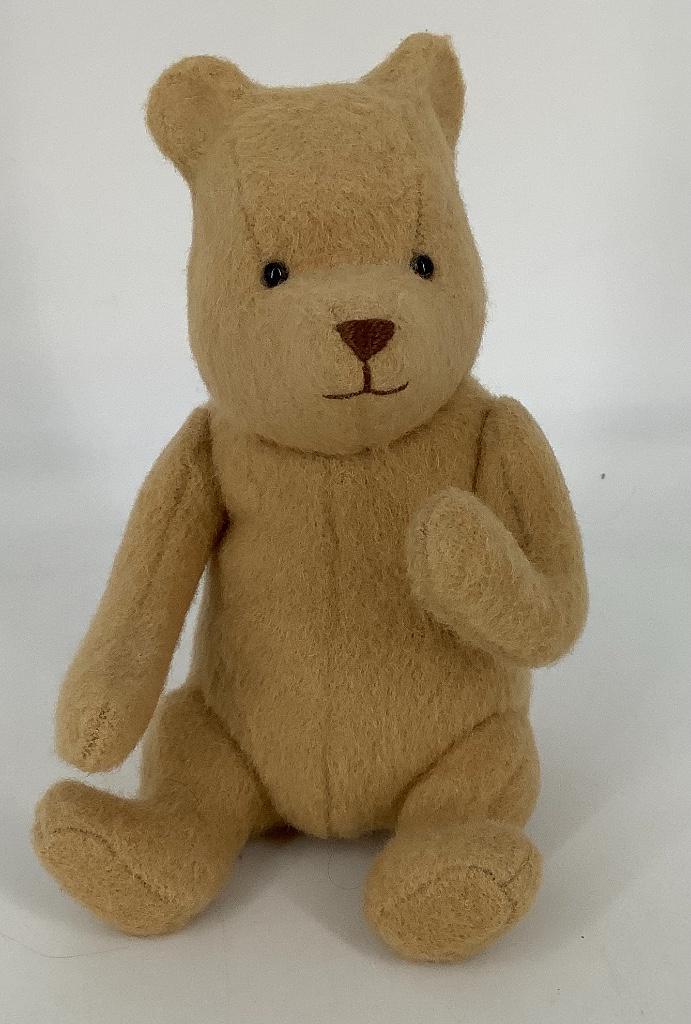 7" (seated position) R. John Wright 1998/1999 club (1 of 2)