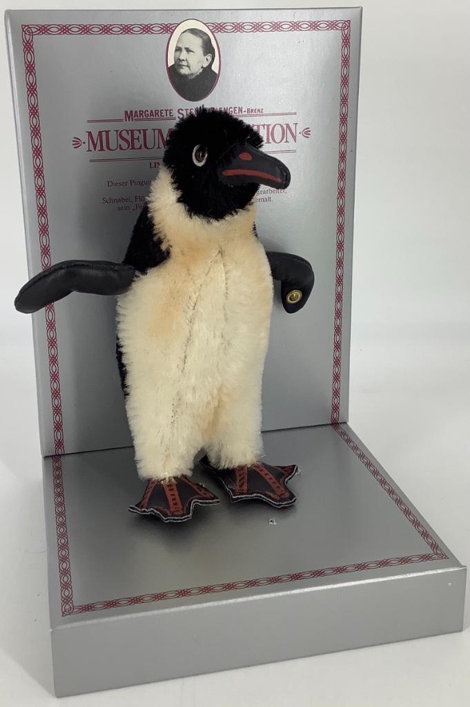 Steiff Replica 1928 "Pinguin" from the Museum (1 of 2)