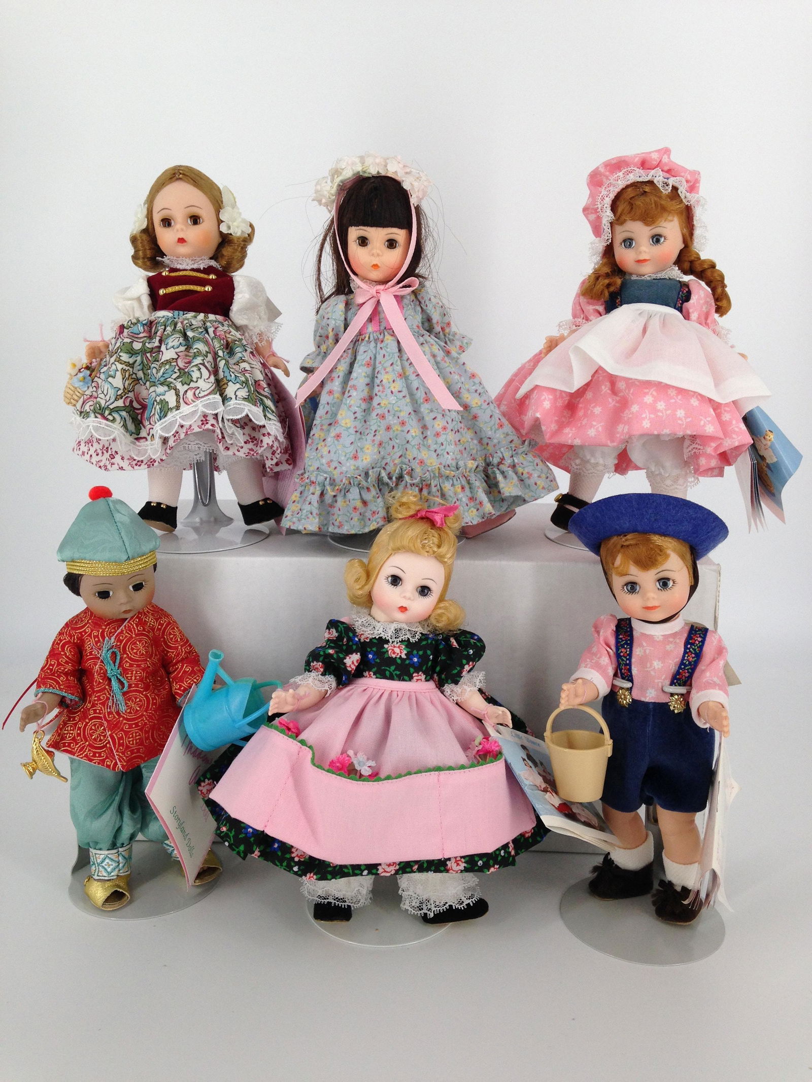 (6) BOXED MADAME ALEXANDER DOLLS INCLUDING "GRETEL",: (6) BOXED MADAME ALEXANDER DOLLS INCLUDING "GRETEL", "HANSEL", "JACK", "JILL", "LUCY LOCKET", "MARY MARY" AND "ALADDIN".