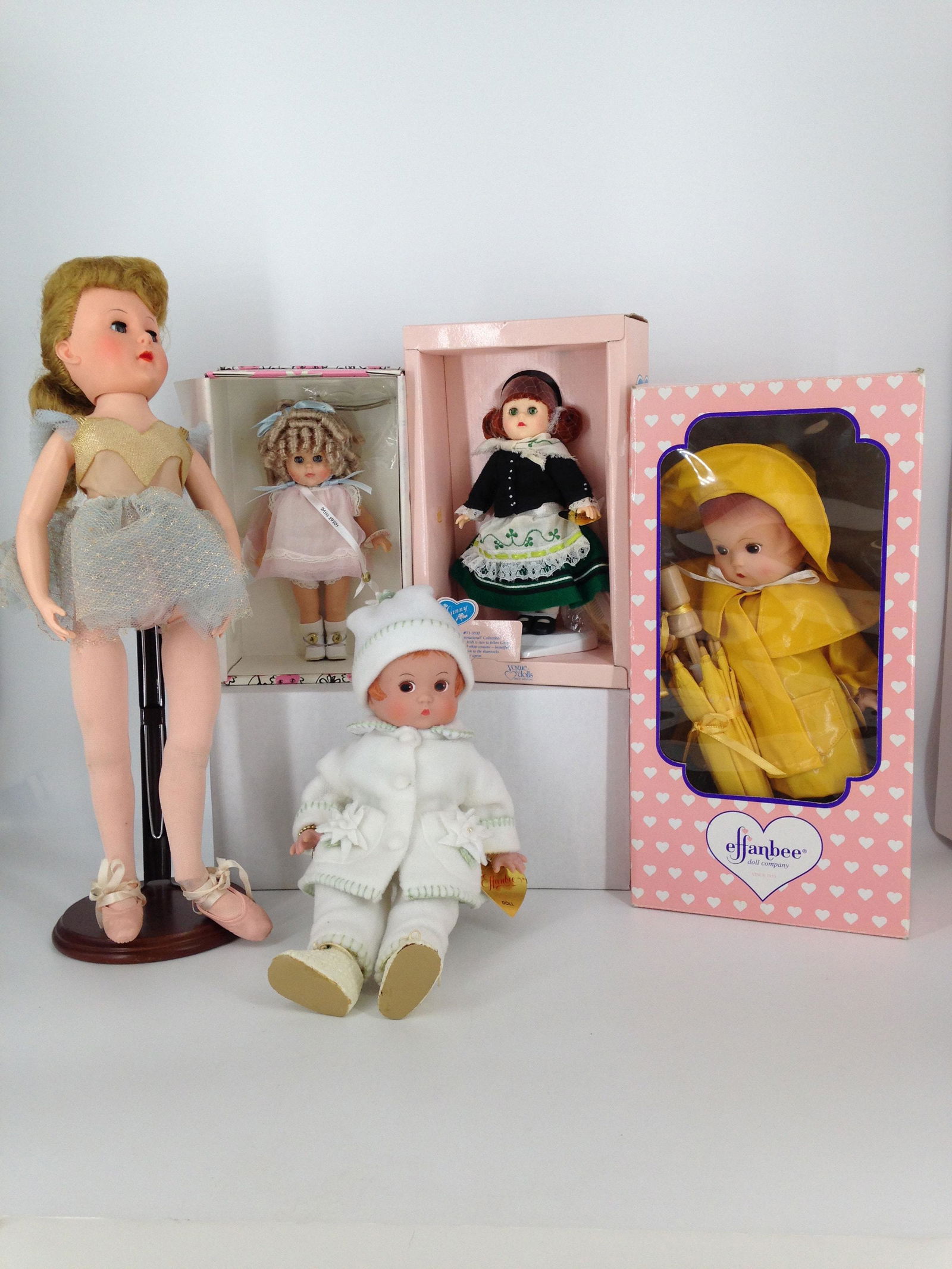 (5) BOXED DOLLS INCLUDING EFFANBEE "SINGIN' IN THE: (5) BOXED DOLLS INCLUDING EFFANBEE "SINGIN' IN THE RAIN" PATSY, EFFANBEE "PATSY SNOW BABY", VALENTINE "BALLERINA DOLL", VOGUE "GINNY MISS 1930'S" AND VOGUE GINNY "COLLEEN".