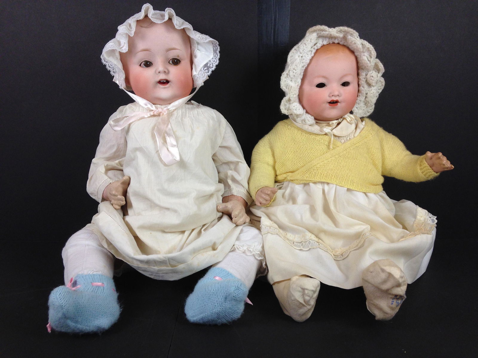 (2) SOLID DOME BISQUE SOCKET HEAD BABIES INCLUDING 22" (1 of 1)