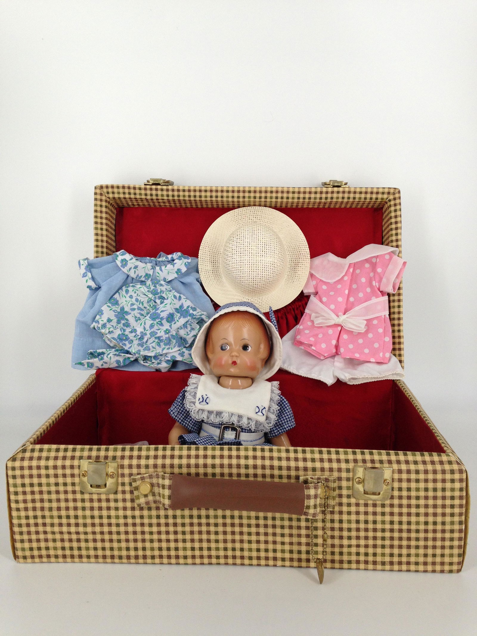 12Â½" REPRODUCTION EFFANBEE PATSY TRUNK SET. PATSY DOLL: 12½" REPRODUCTION EFFANBEE PATSY TRUNK SET. PATSY DOLL COMES IN VINTAGE-STYLE TRUNK WITH (2) ADDITIONAL OUTFITS AND COA.