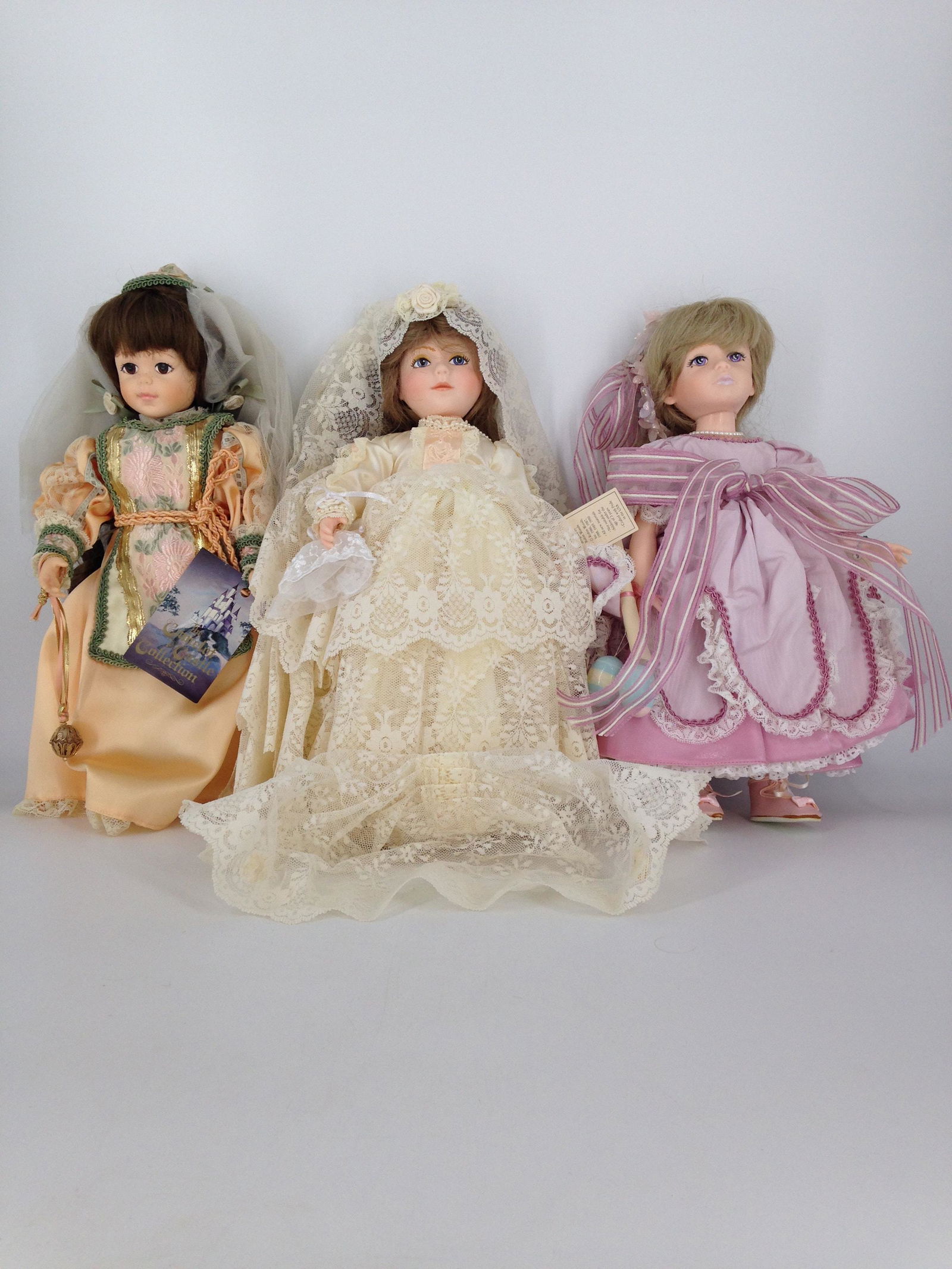 (3) BOXED ROBIN WOODS DOLLS INCLUDING "LAUREL", "JANE (1 of 3)