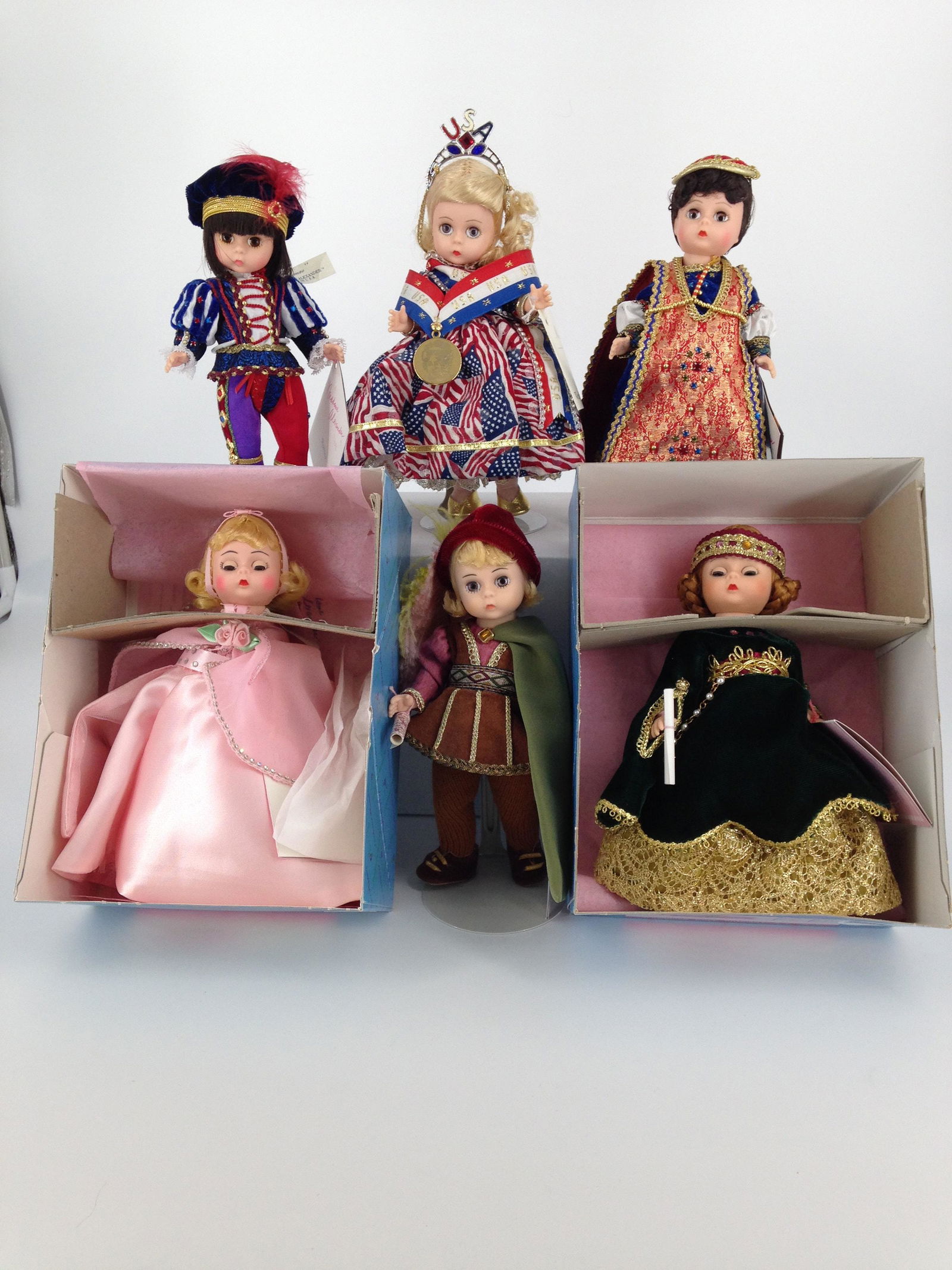 (6) BOXED MADAME ALEXANDER DOLLS INCLUDING "WENDY (1 of 2)