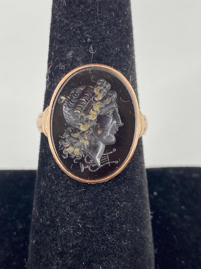 14kt Gold Intaglio Ring (1 of 5)