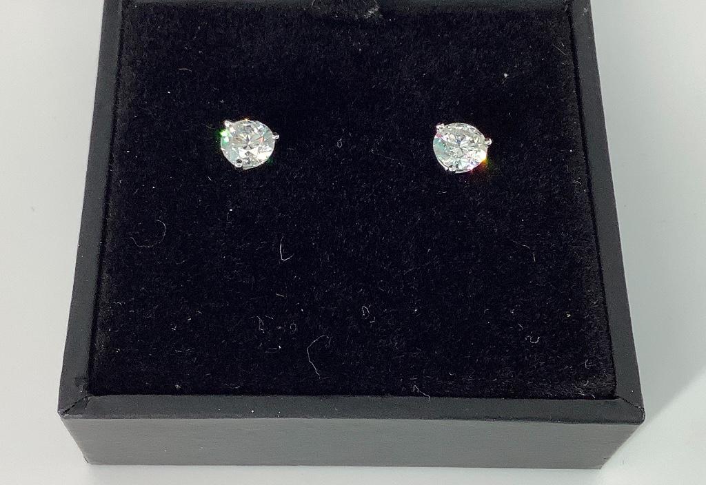 18kt White Gold, Diamond Solitaire Earrings (1 of 3)
