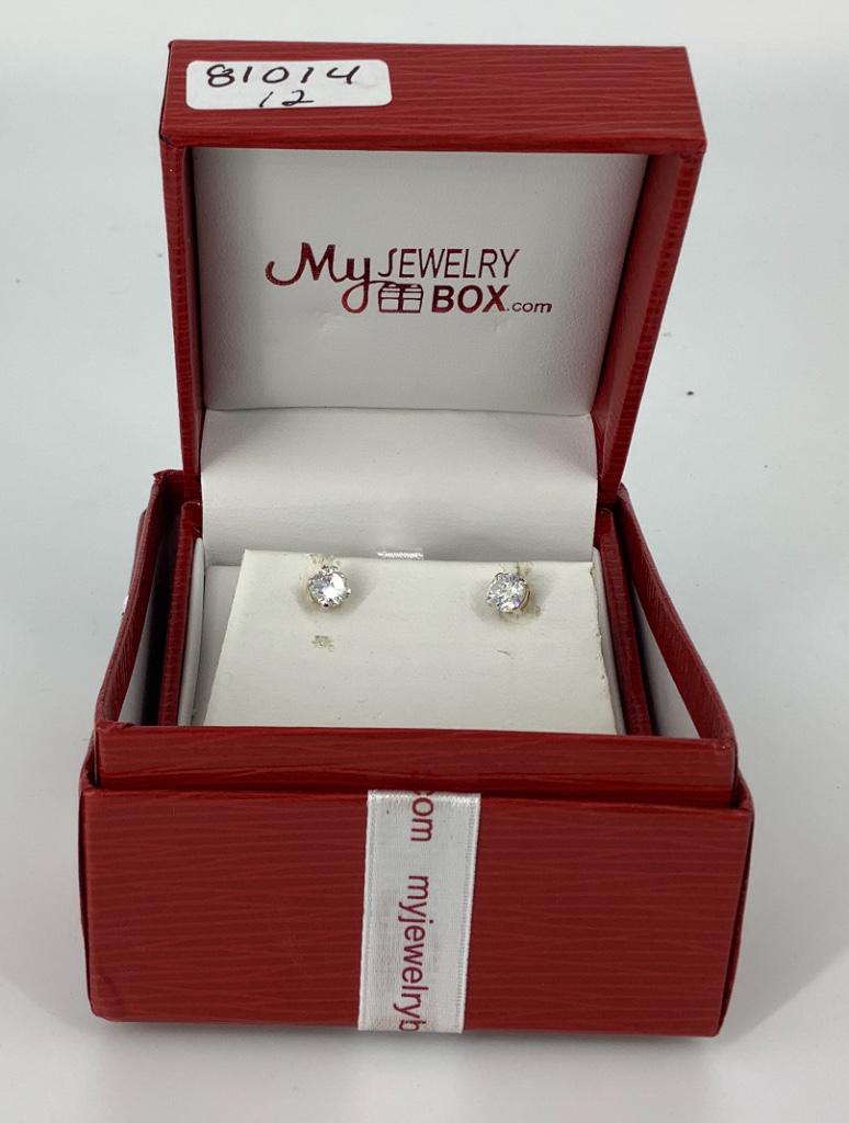 14kt Yellow Gold Diamond Solitaire Earring (1 of 4)